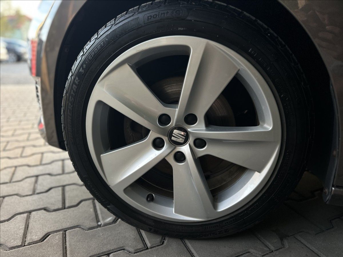 Seat Leon, 2,0 TDI 110kW FR 1. MAJITEL - fotka 5