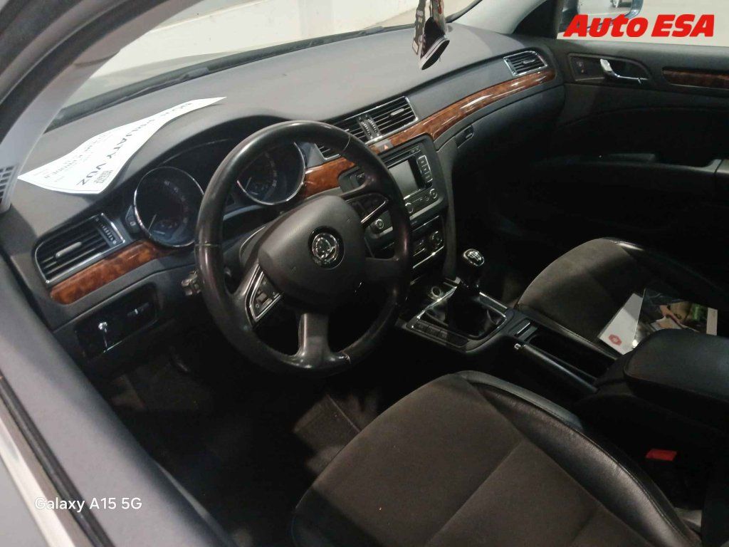 Škoda Superb, 2.0TDi - fotka 3