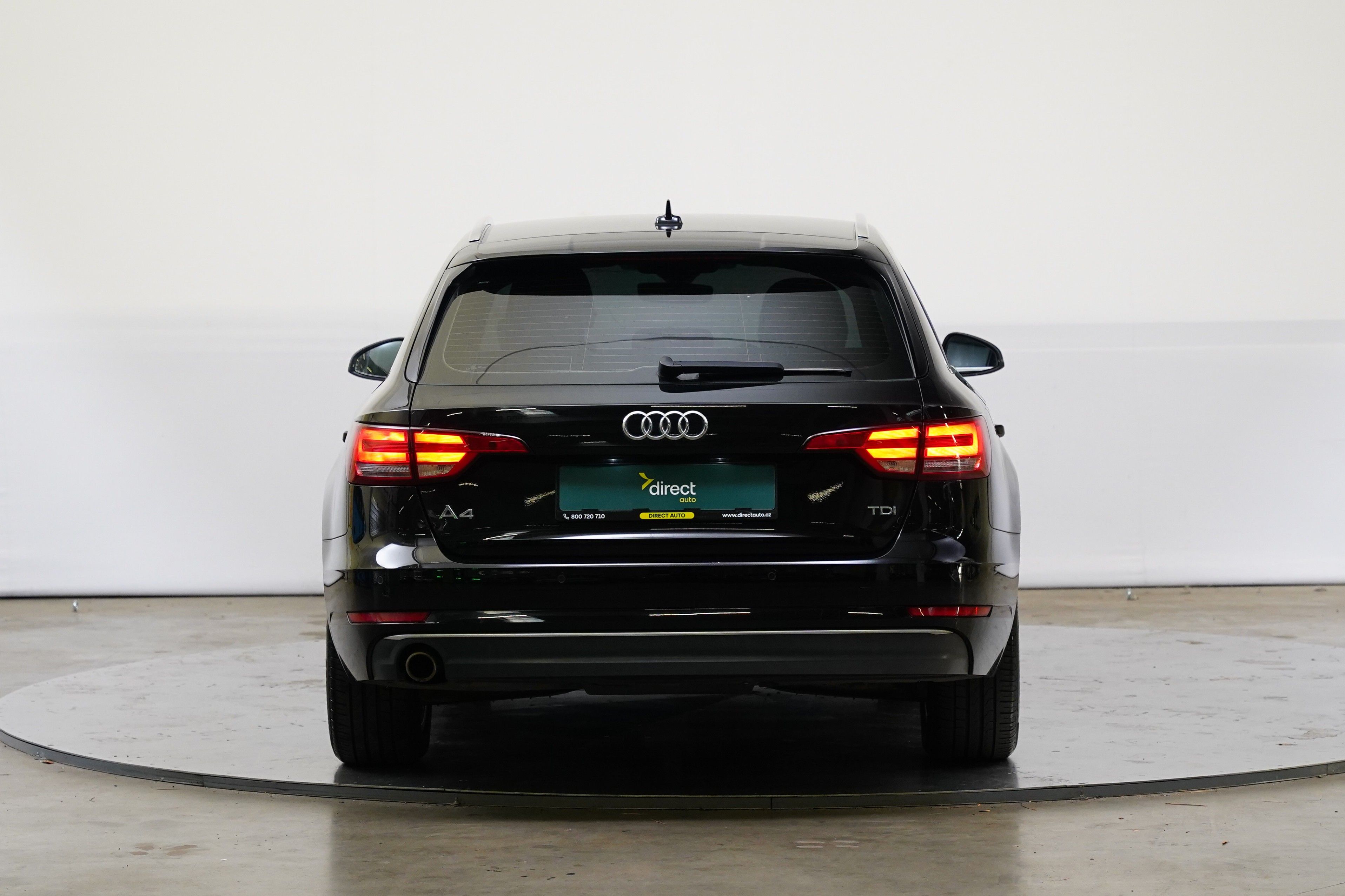 Audi A4, 2.0 TDI 110 kW Avant - fotka 6