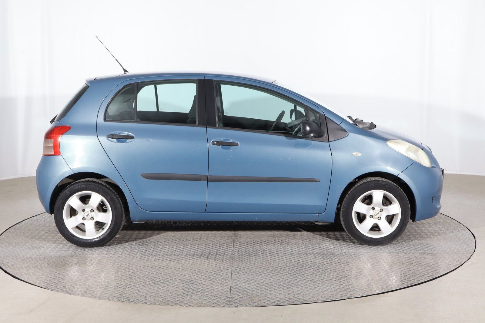 Toyota Yaris, 1.3, Serv.kniha, po STK - fotka 6