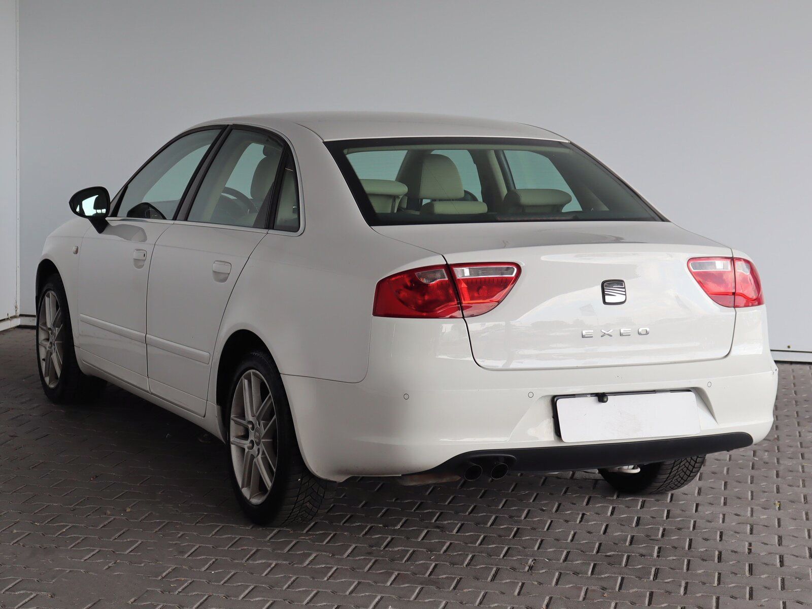 Seat Exeo, 2.0 TDI, jezdí dobře - fotka 4