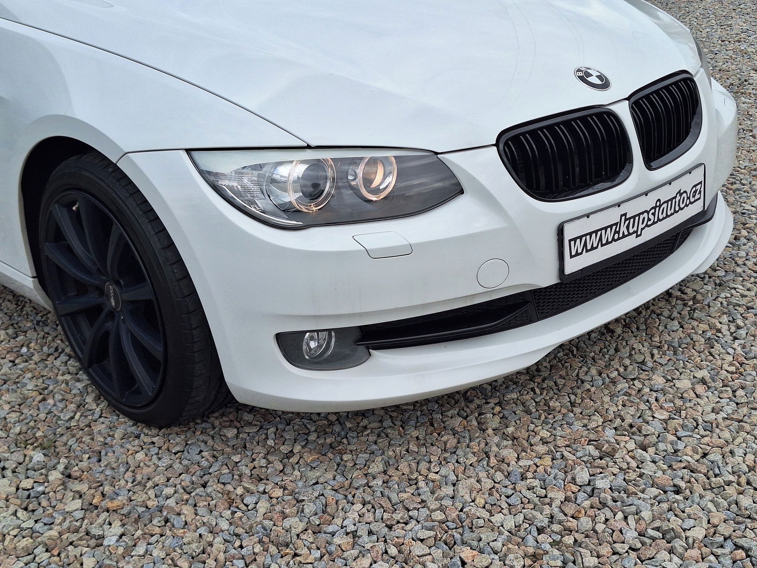 BMW Řada 3, 320i Coupe Facelift Android - fotka 5