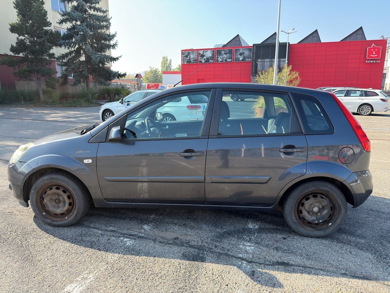 Ford Fiesta, 1,3 Benzín 51Kw - fotka 5