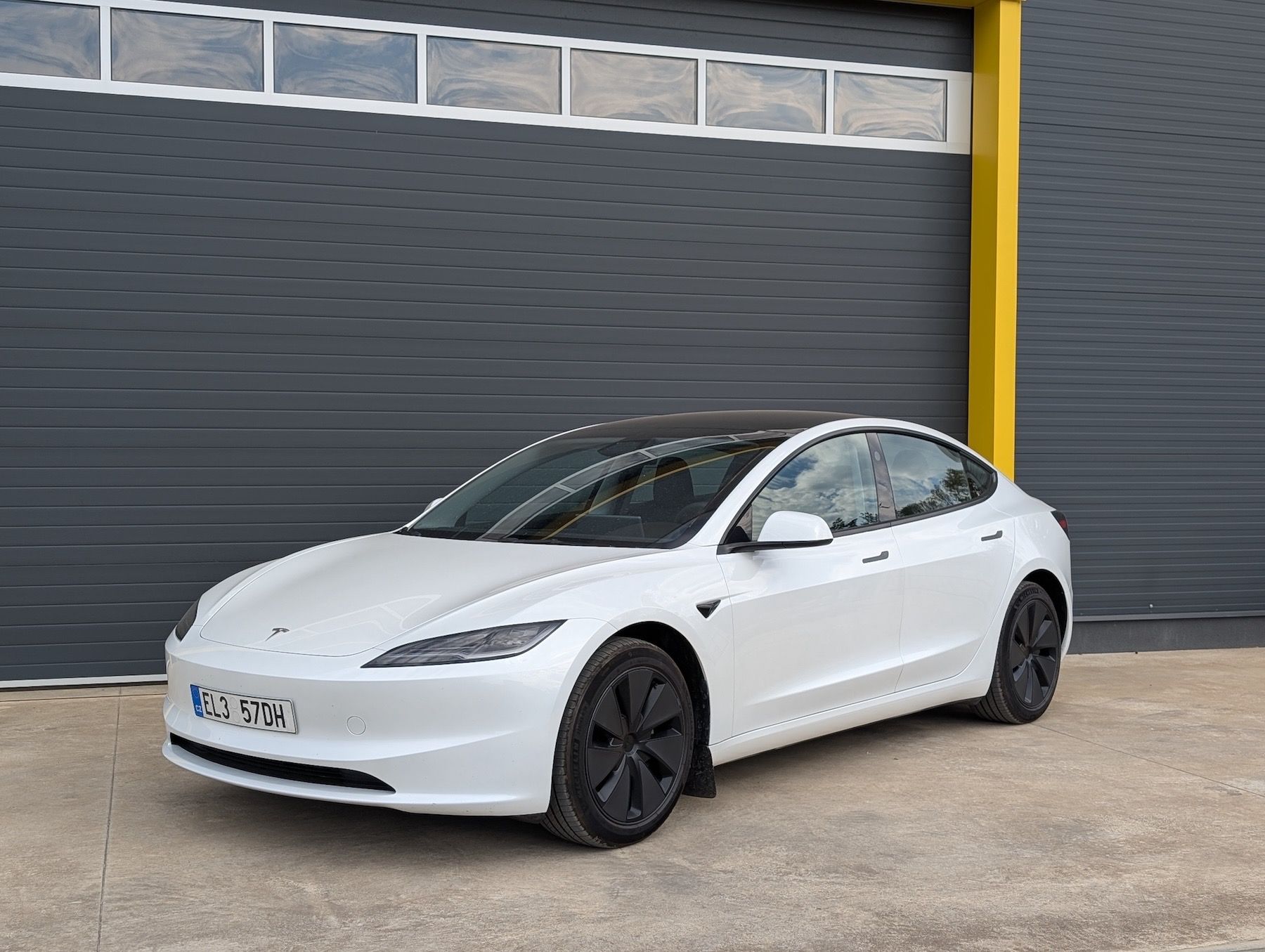Tesla Model 3, Long Range, Záruka, DPH, ČR