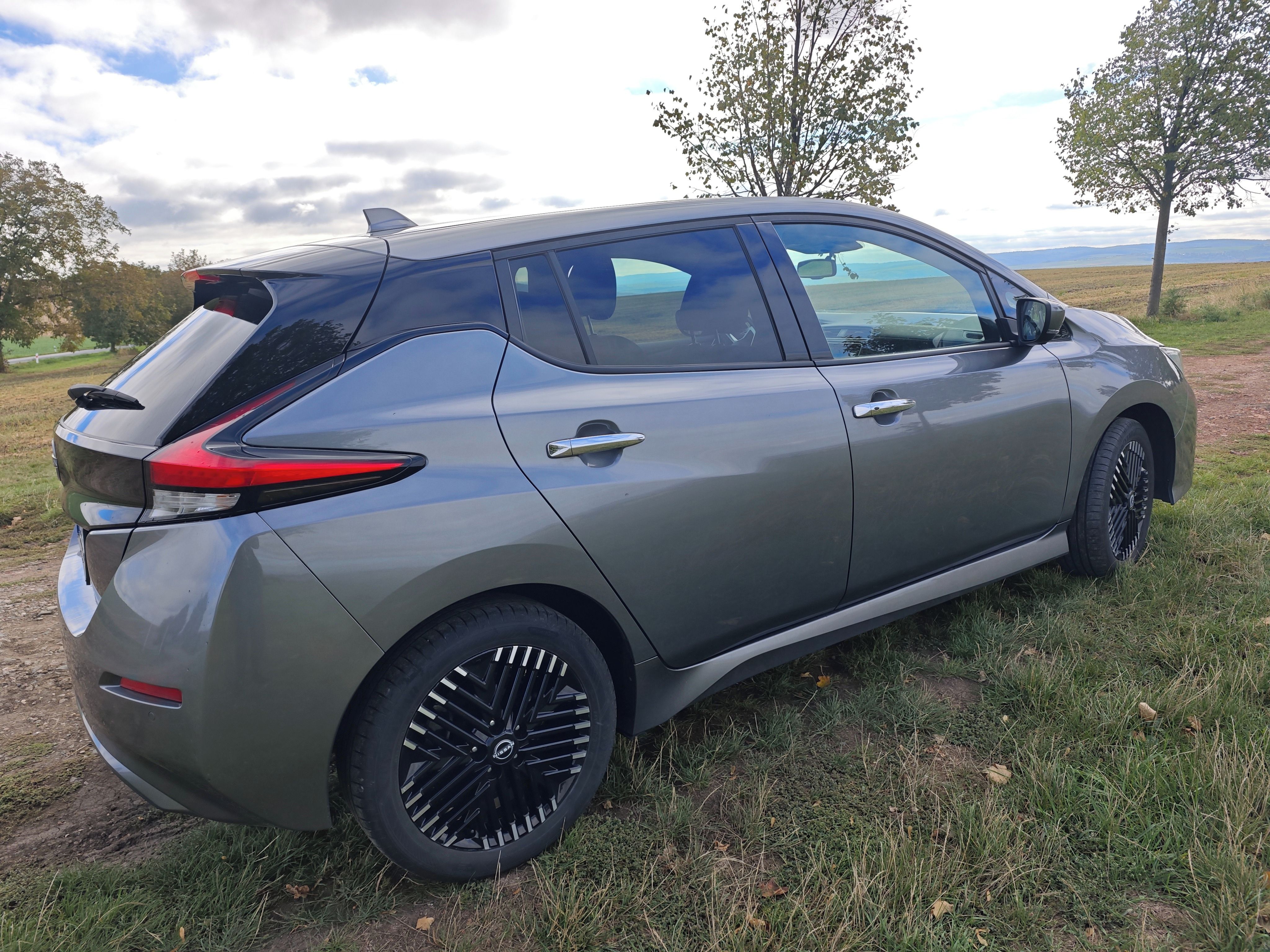 Nissan LEAF, N-CONNECTA 110kW 360° kamera - fotka 5