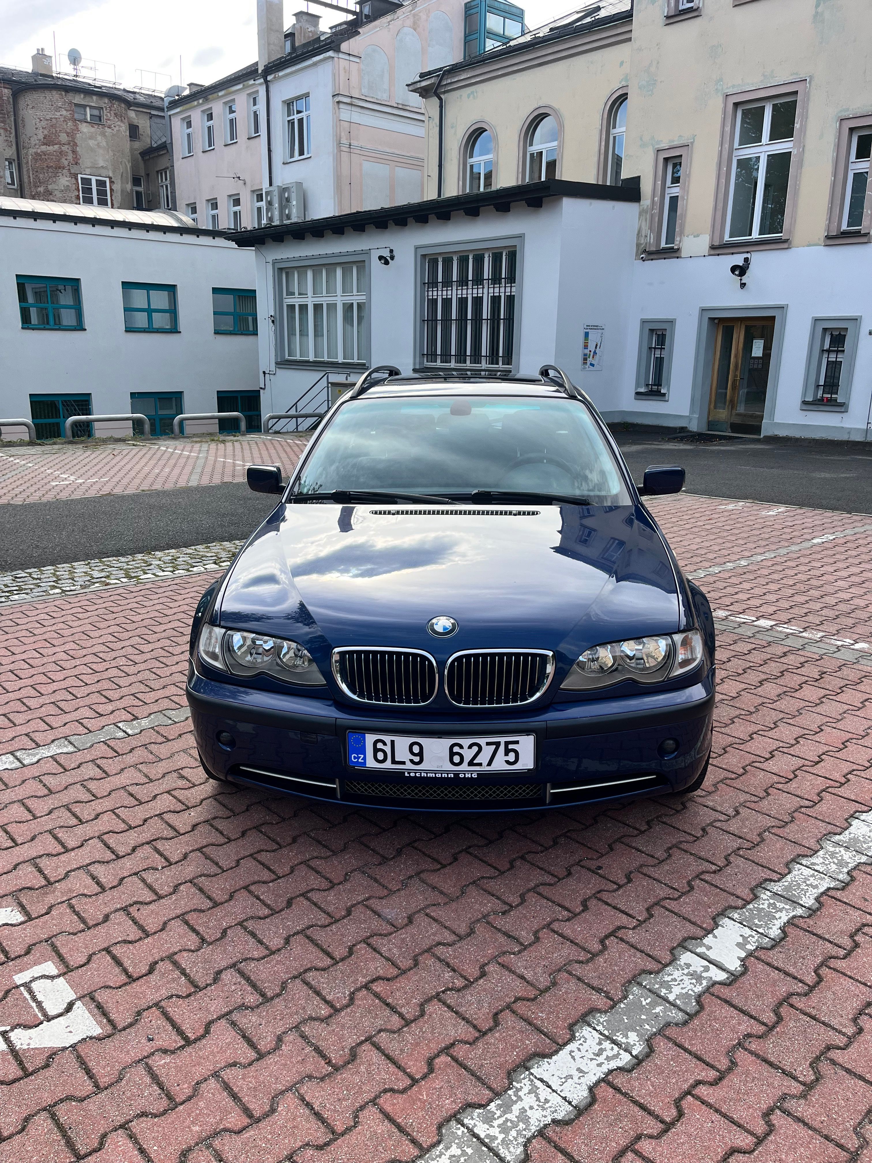 BMW Řada 3, BMW 330xi E46 - fotka 2