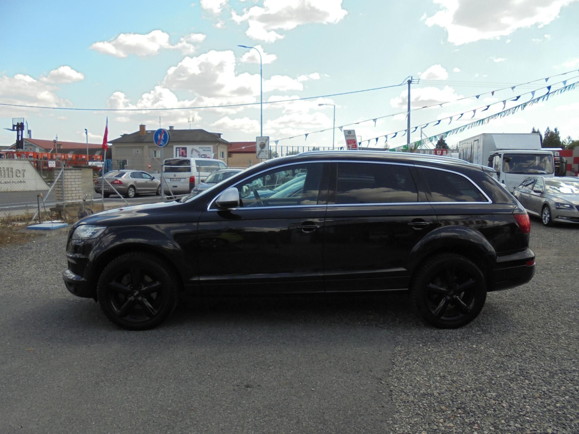 Audi Q7, 3.0 TDI S-LINE- 4x4- NAVI- DVD - fotka 4