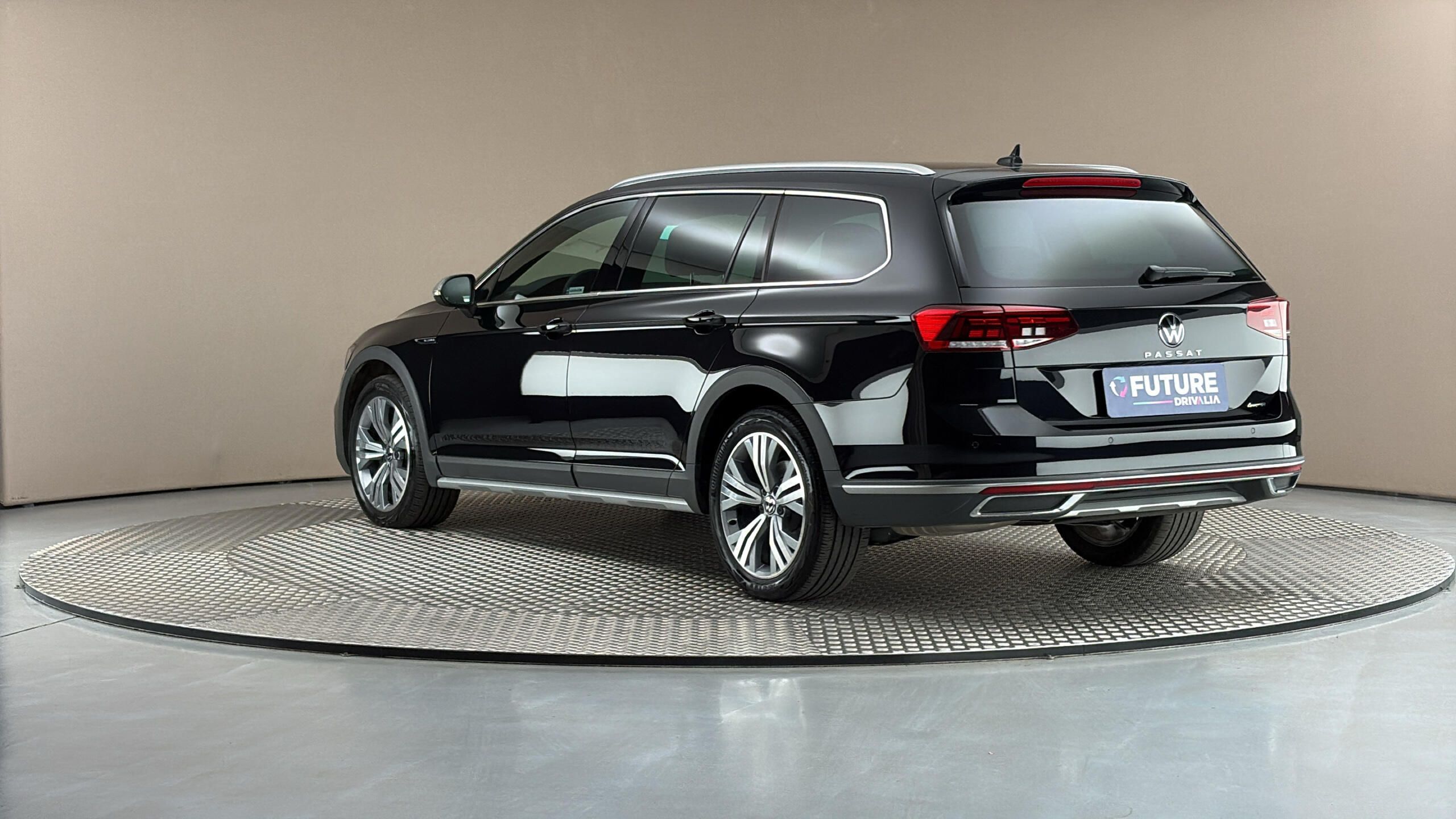 Volkswagen Passat, 2.0 TDI DSG 4MOTION Alltrack - fotka 2