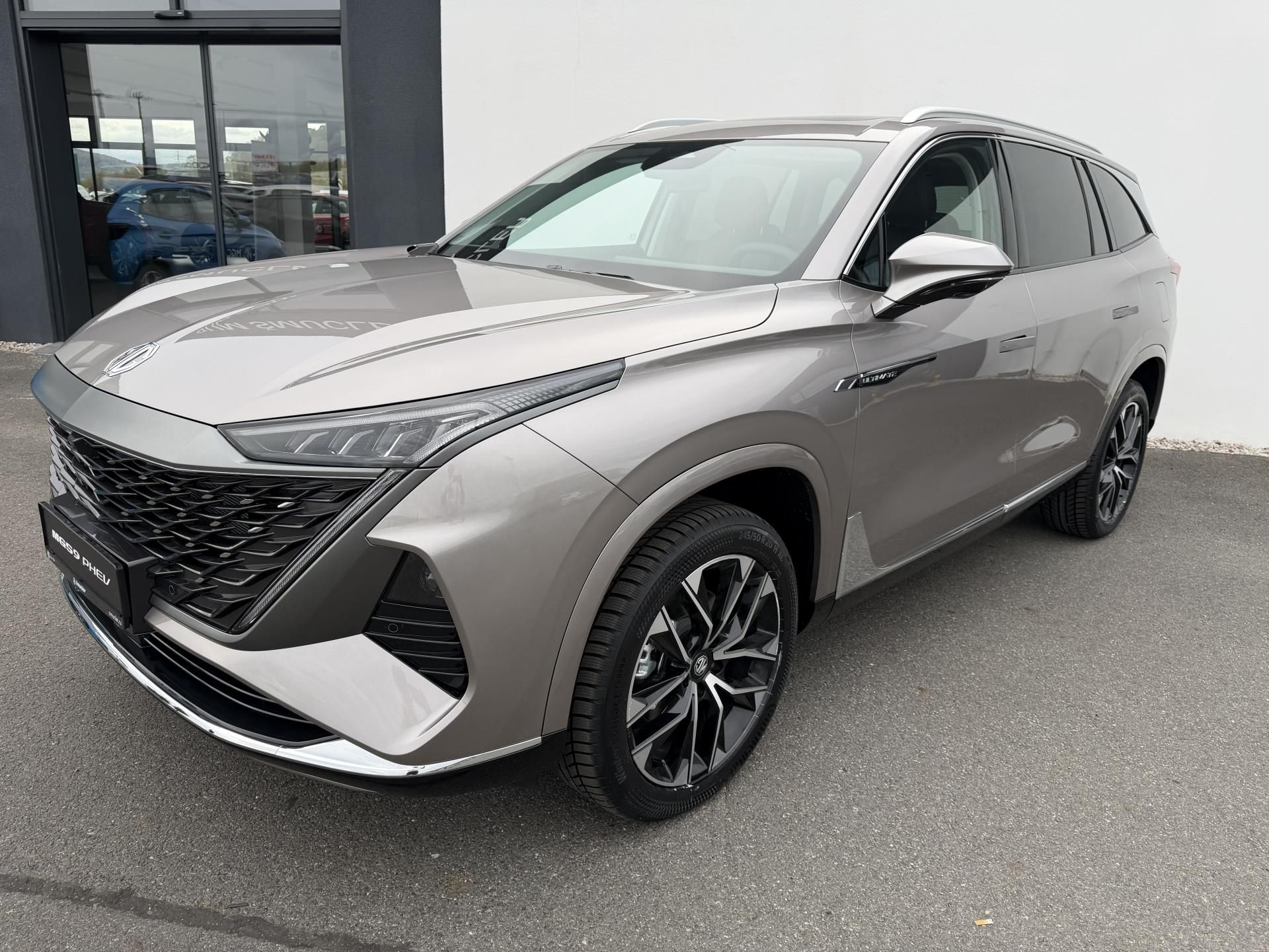 MG MGS9 PHEV, 1.5 Plug-in hybrid / 220 kW Pr - fotka 3