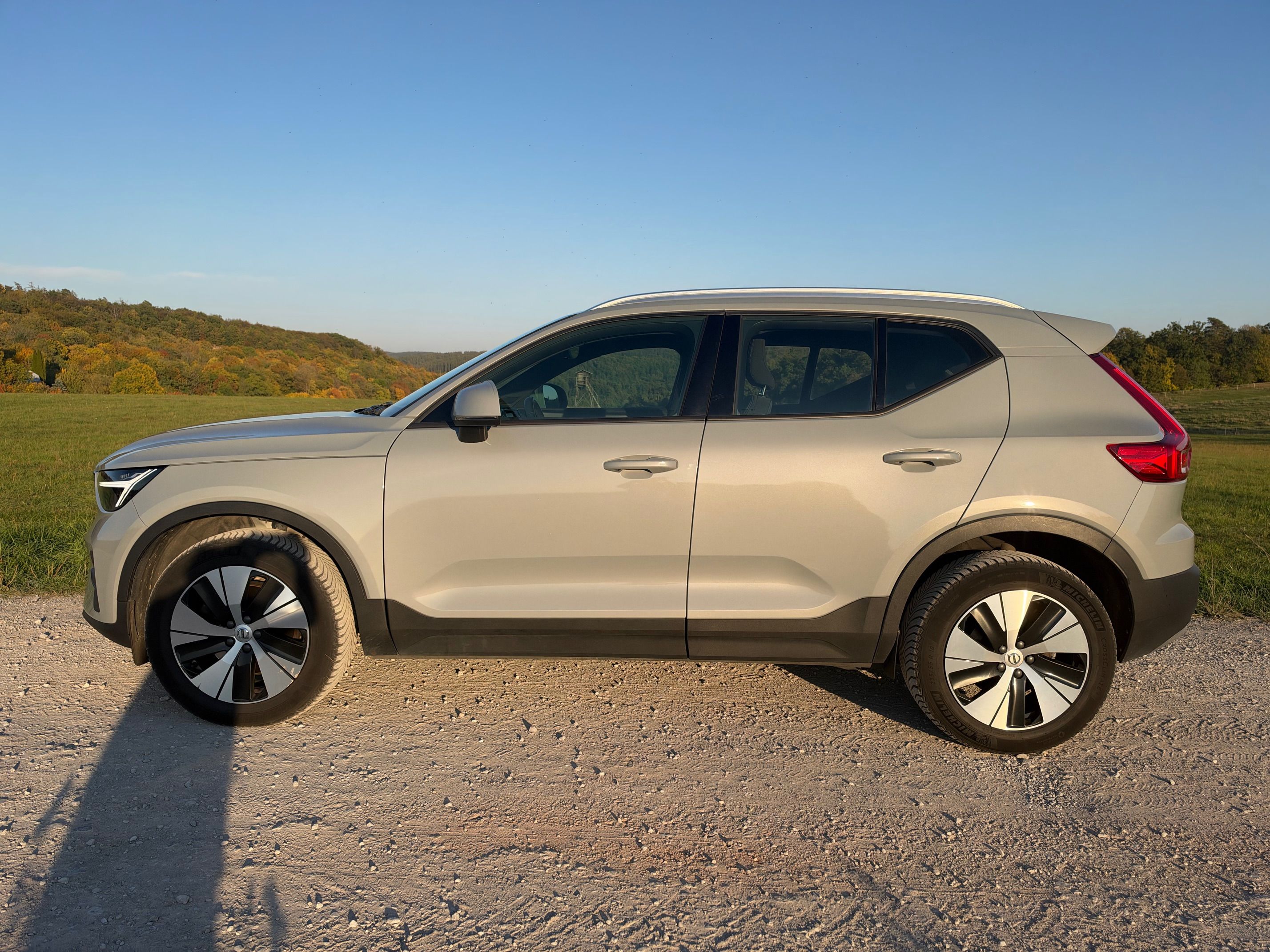 Volvo XC40, B3 CORE DCT 2.0 120kW KOUP. ČR - fotka 5