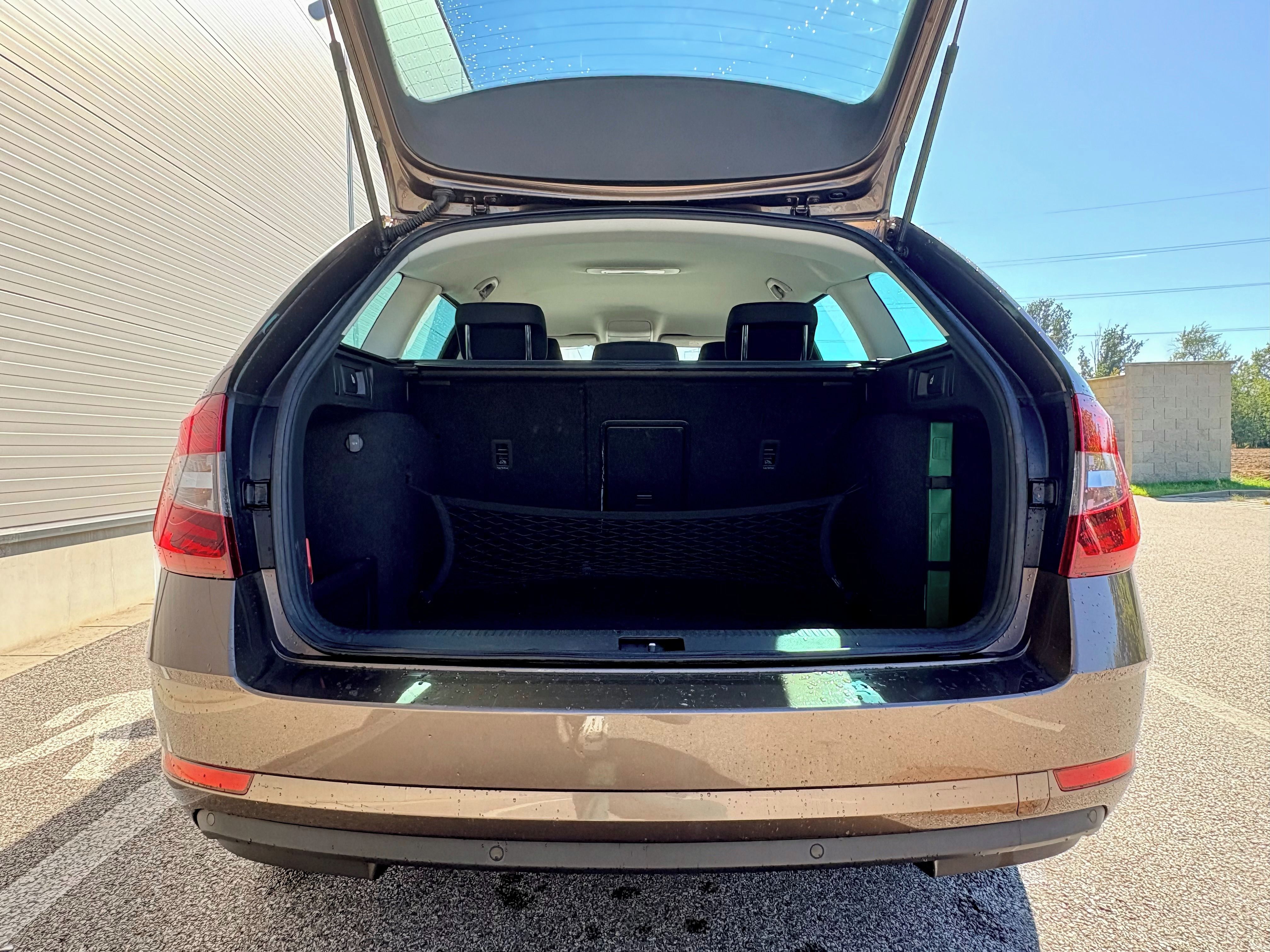 Škoda Octavia, Škoda Octavia kombi Tour - fotka 6