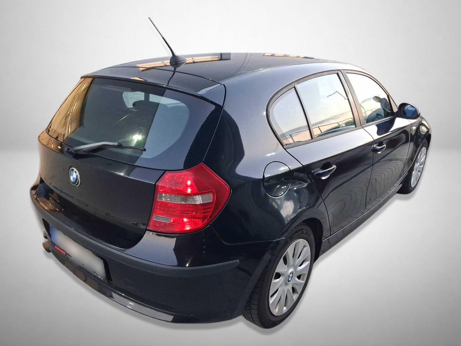 BMW Řada 1, 118d, Automat, po STK - fotka 2