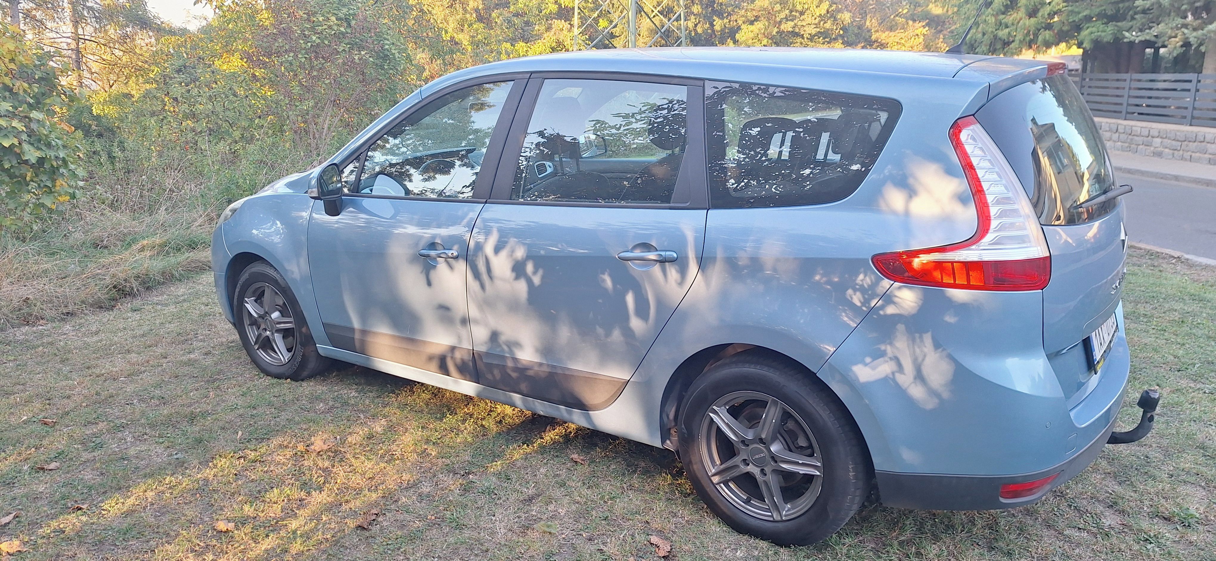 Renault Grand Scénic, 1.6 / 81 kW, manuál, 7 míst - fotka 4