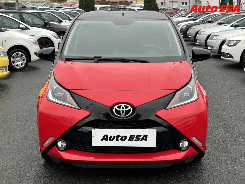 Toyota Aygo, 1.0i,ČR,AT,klima - fotka 2