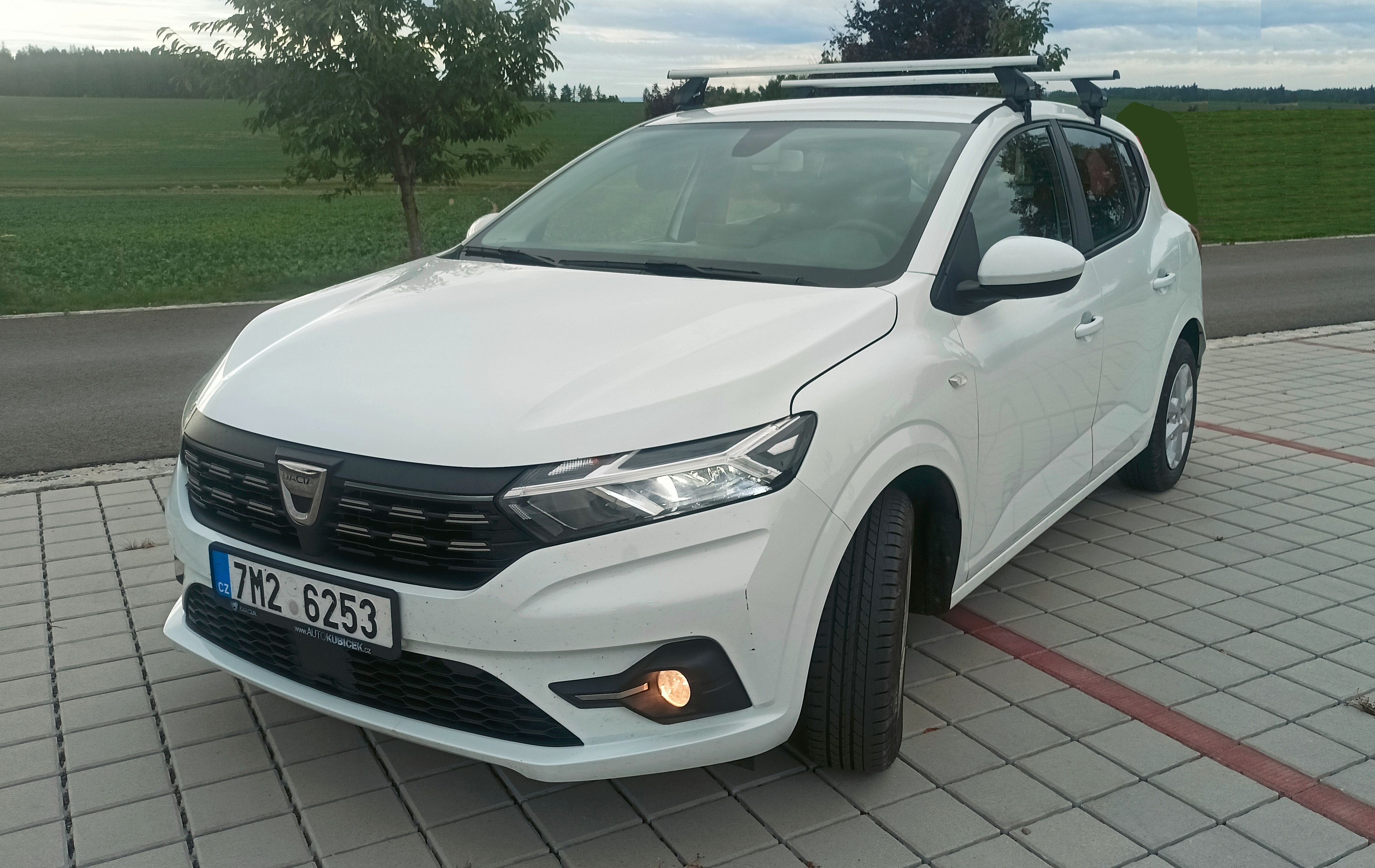 Dacia Sandero, 1.0 TCE 74kW LPG z výroby TOP - fotka 2