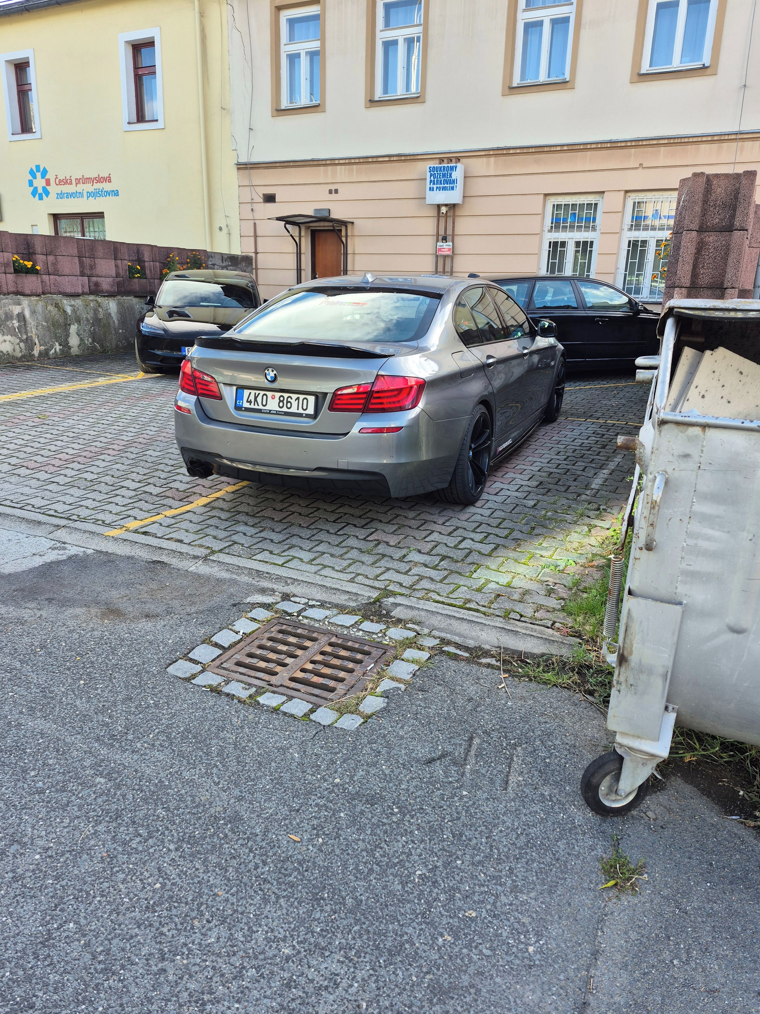 BMW Řada 5, 520 D ,servisováno - fotka 3