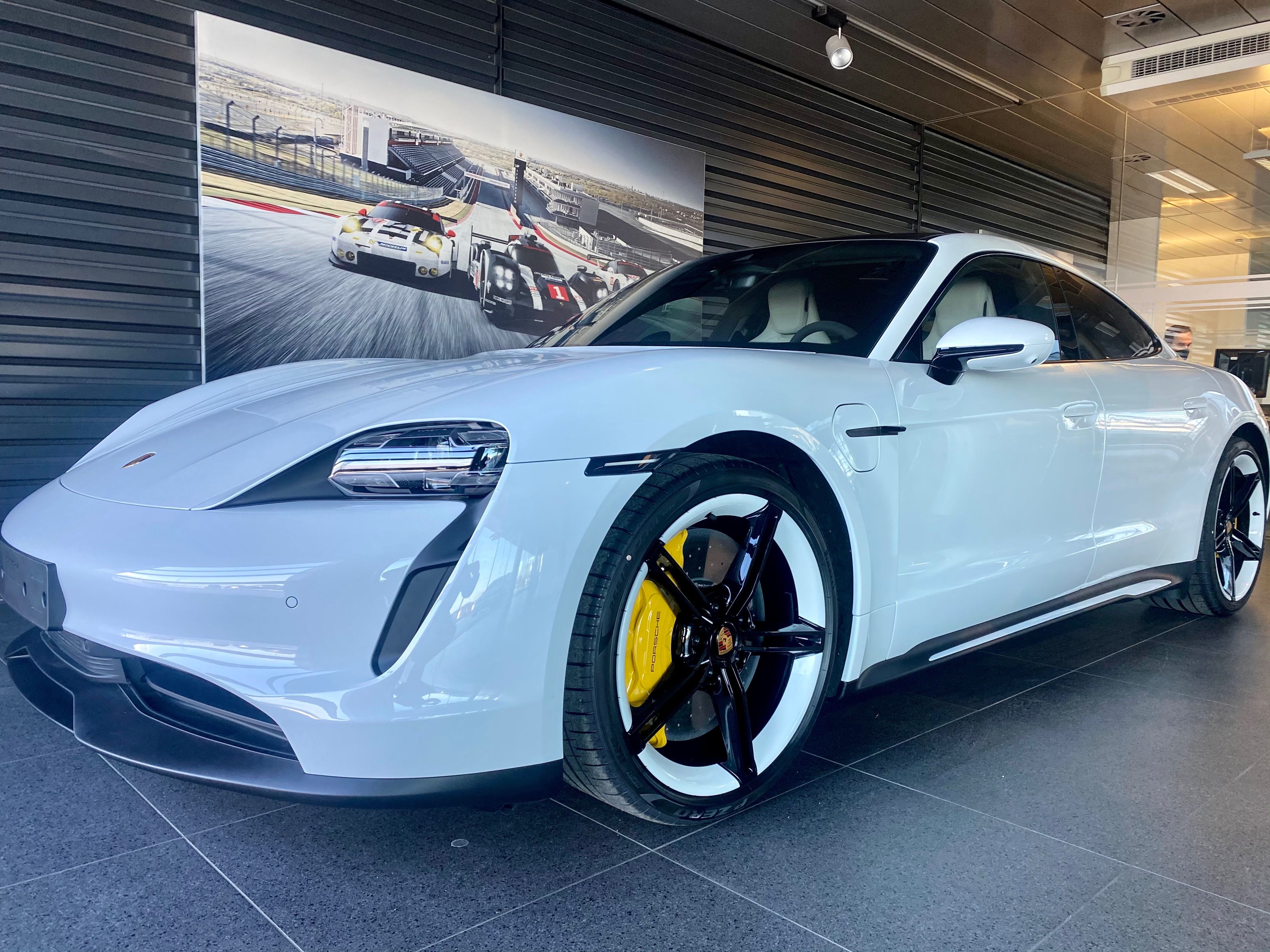 Porsche Taycan, Vyměněná nová baterie Approved - fotka 4