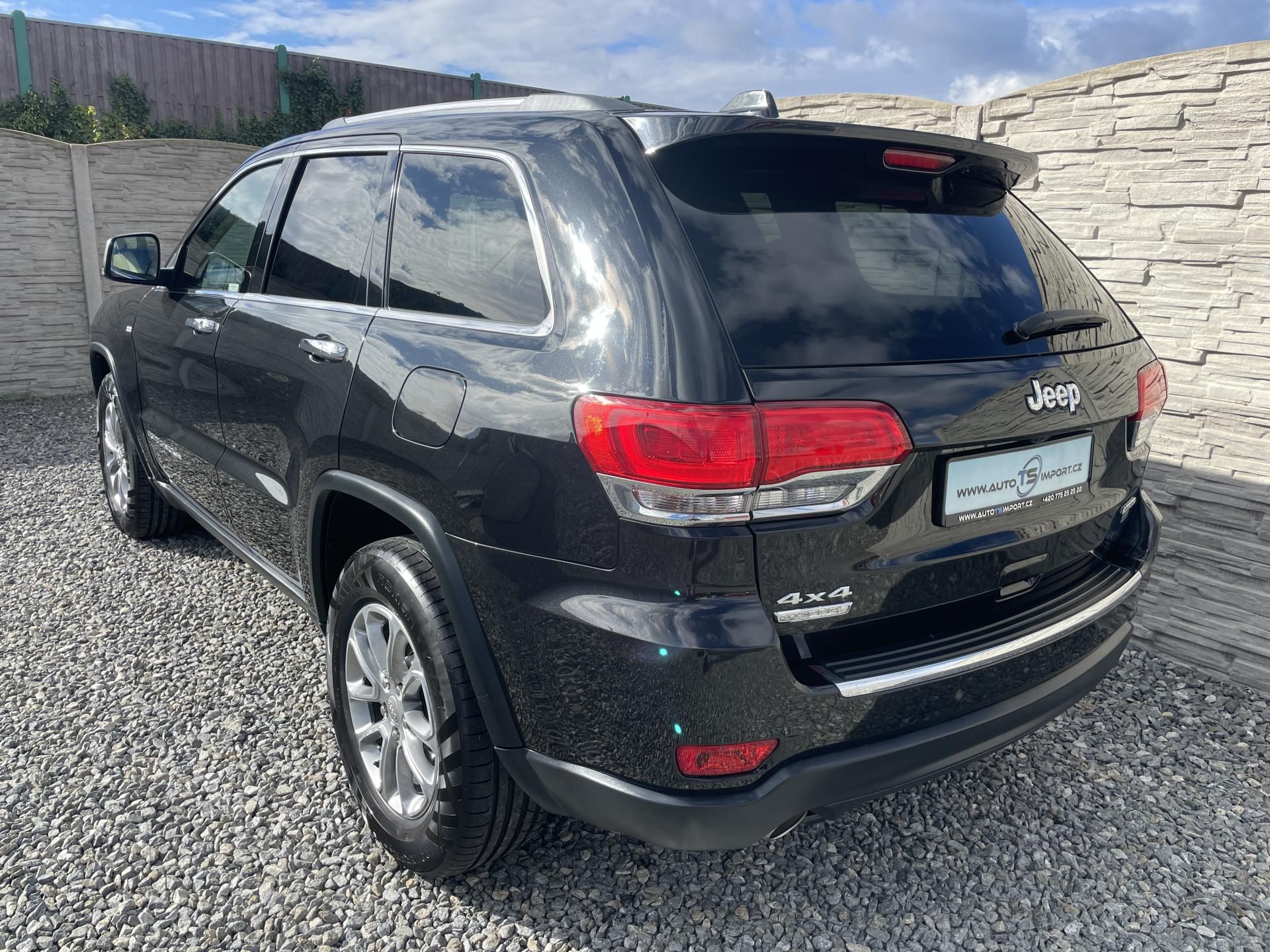 Jeep Grand Cherokee, 3.0CRDi 4x4 250PS LIMITEED TOP - fotka 4