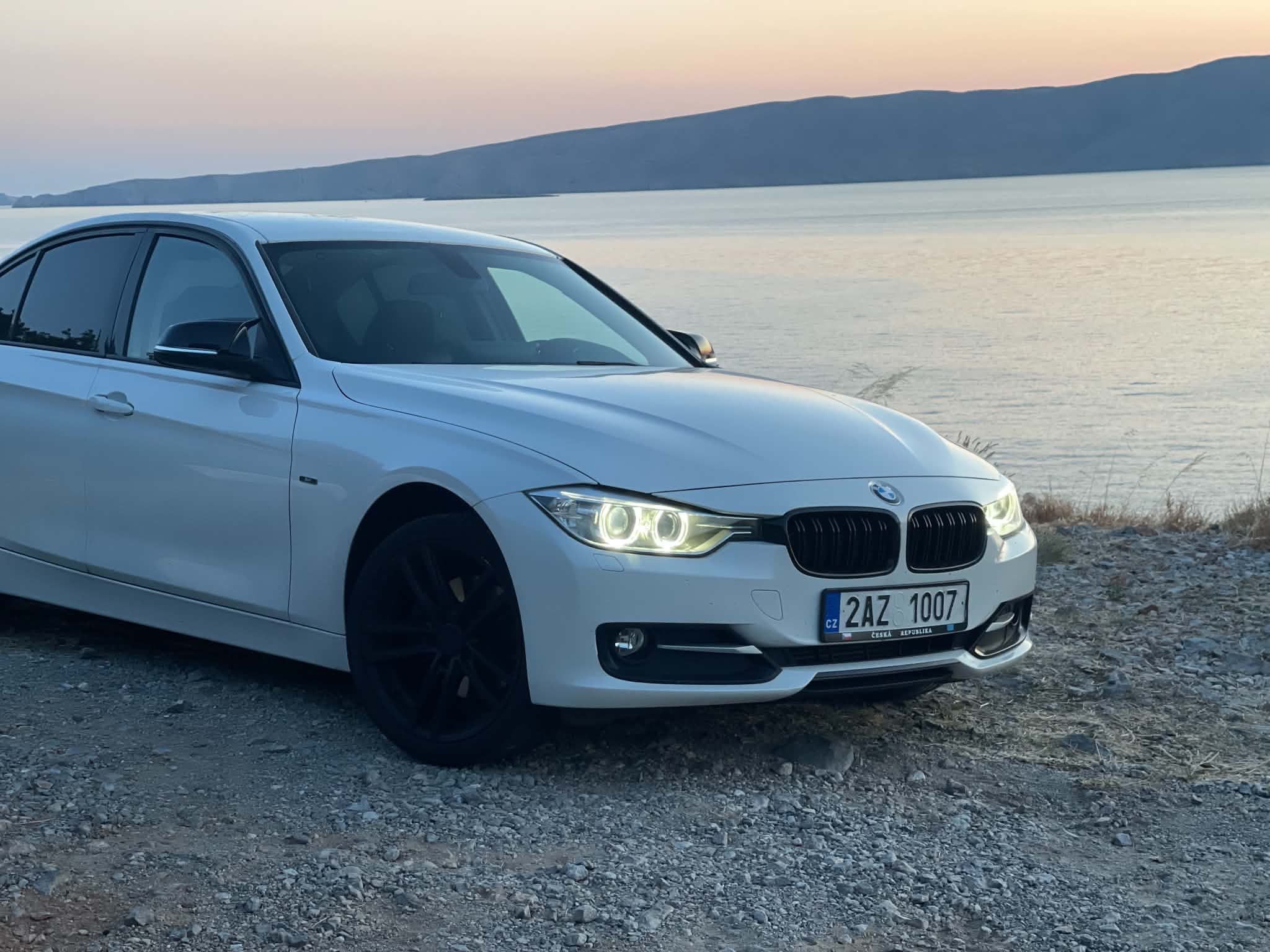 BMW Řada 3, BMW F30 320d Sport +
