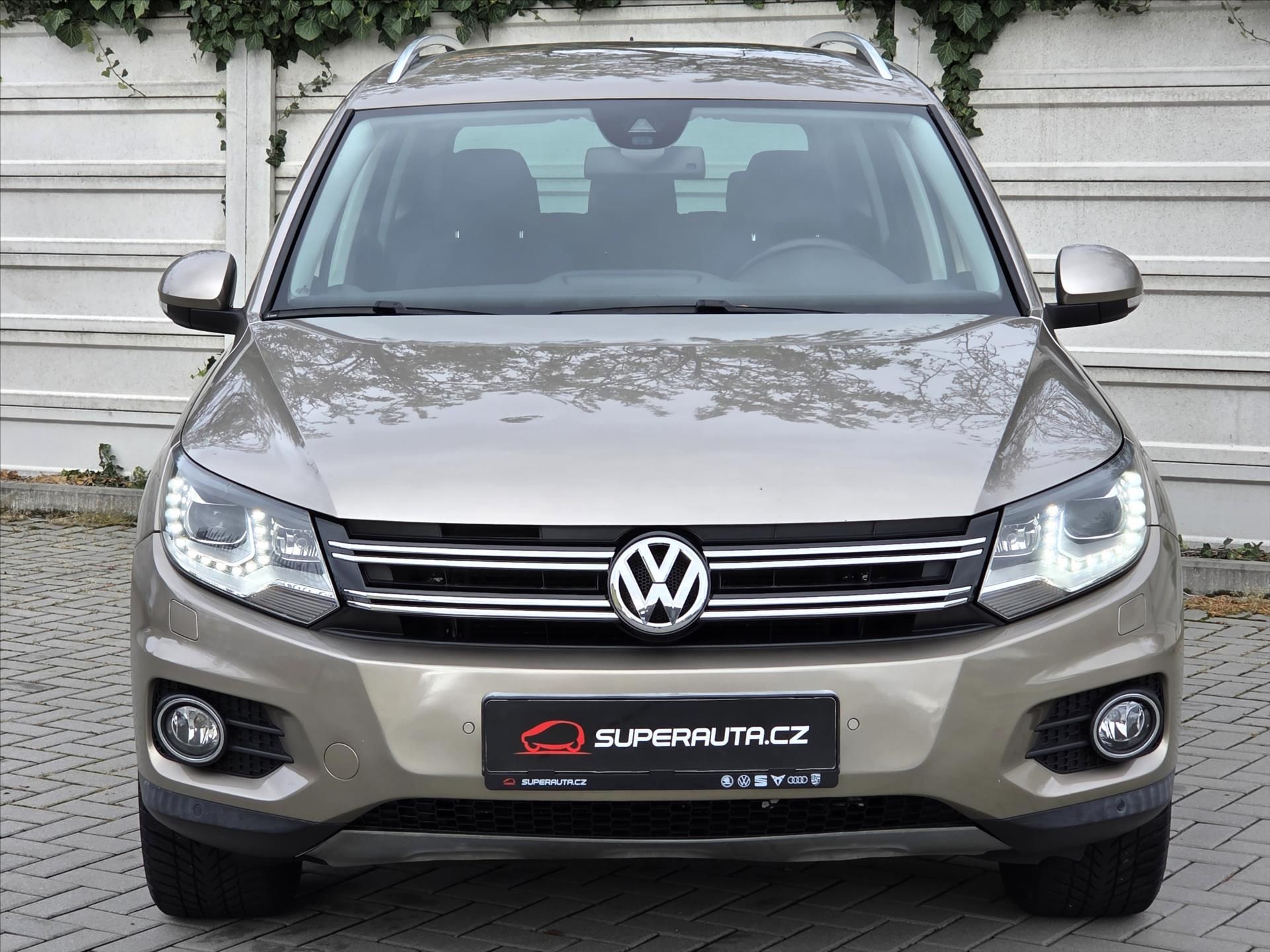 Volkswagen Tiguan, 2,0 TDi DSG 4x4 Tažné z. Track - fotka 2