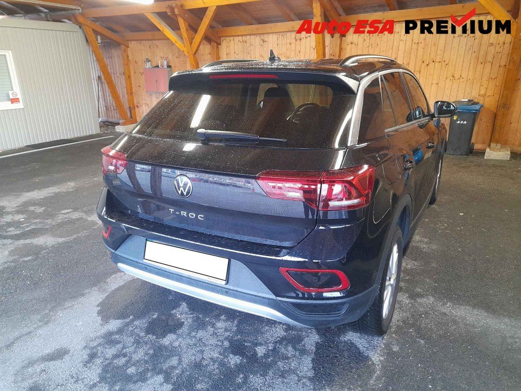 Volkswagen T-Roc, 1.0TSi,Life,LED,autoAC - fotka 2
