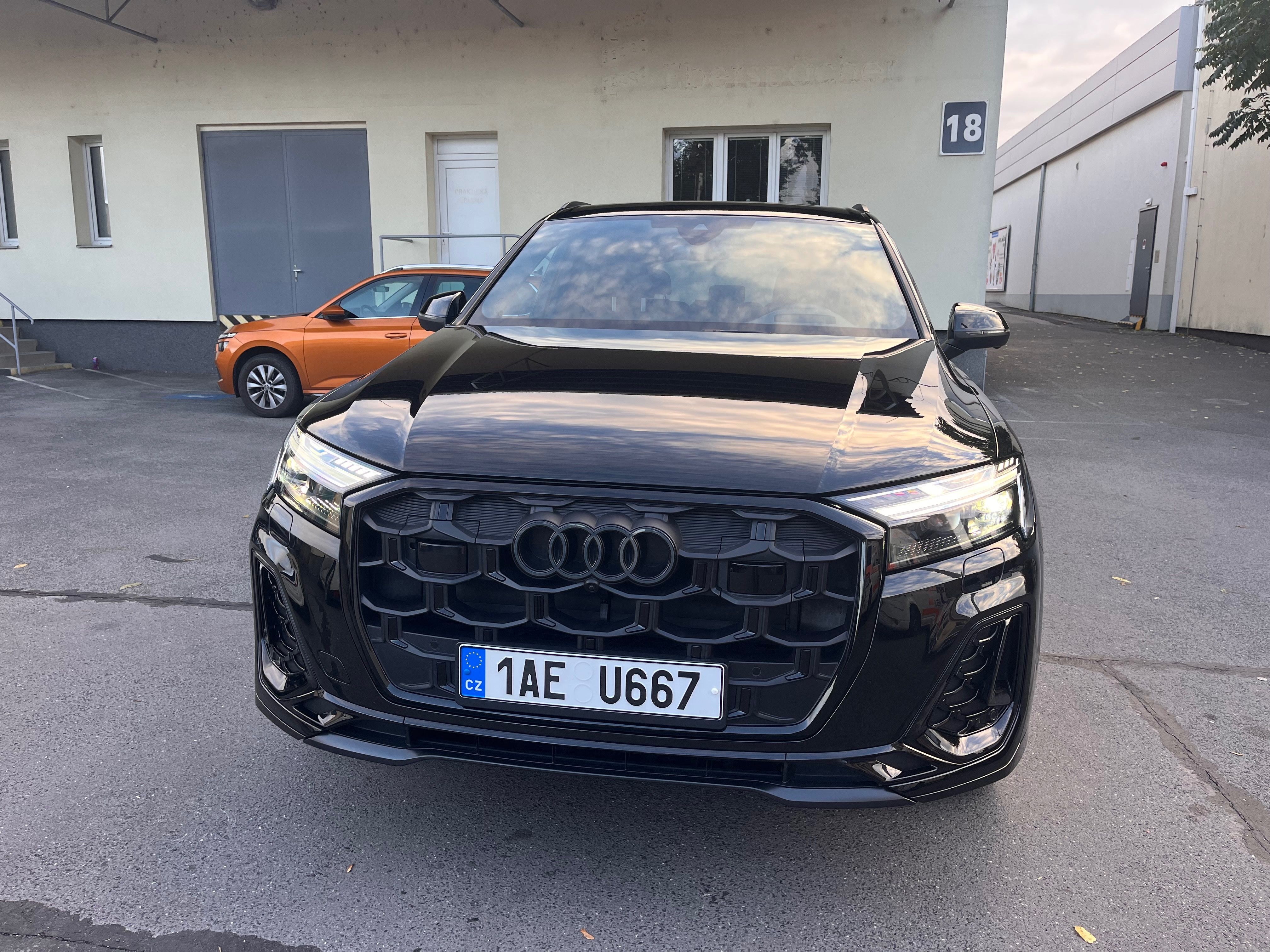 Audi Q7, 50TDI S line.Pano.ČR DPH - fotka 2