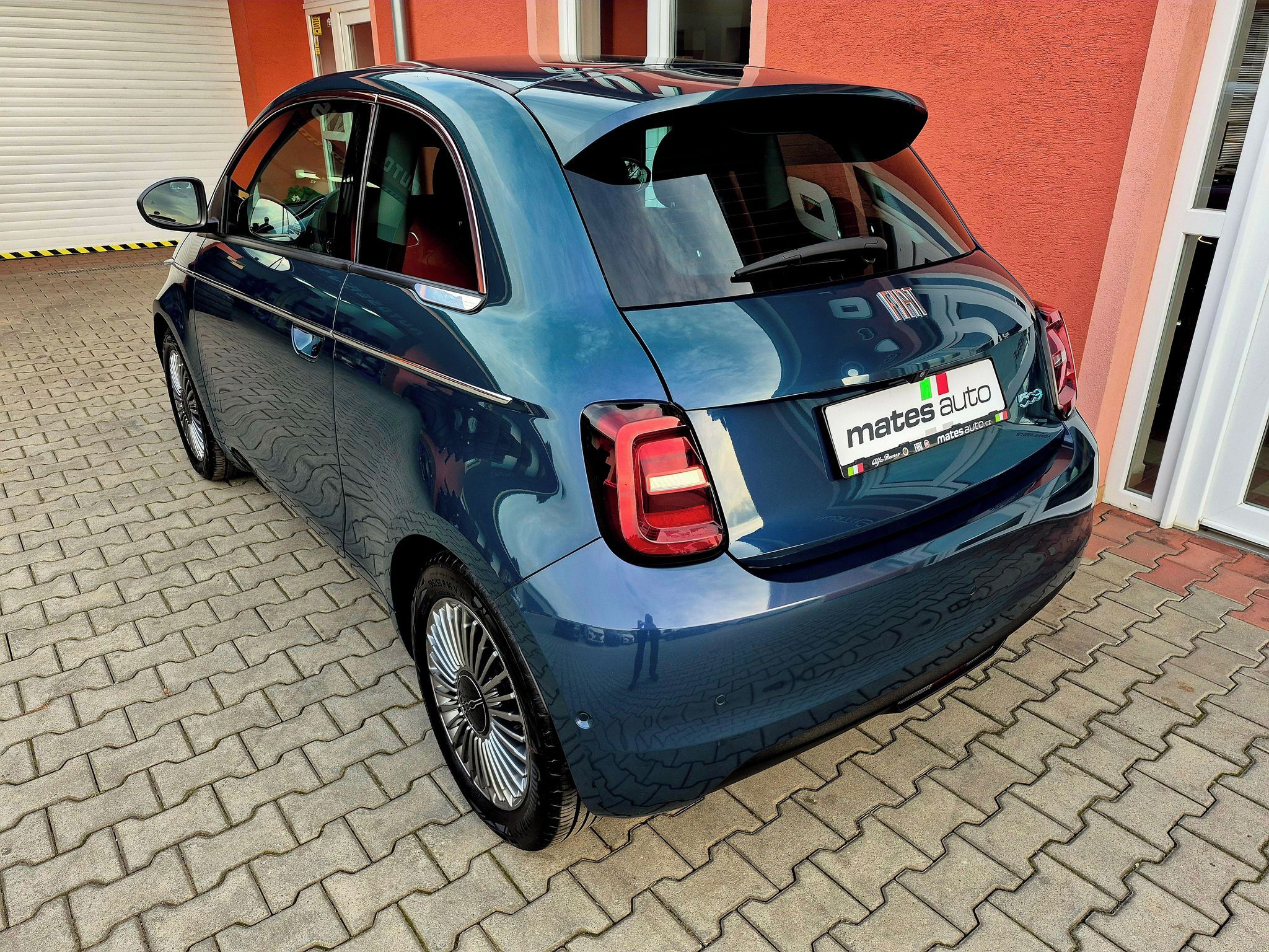 Fiat 500E, 42kwh 87KW DRIVE (odpočet dph - fotka 3