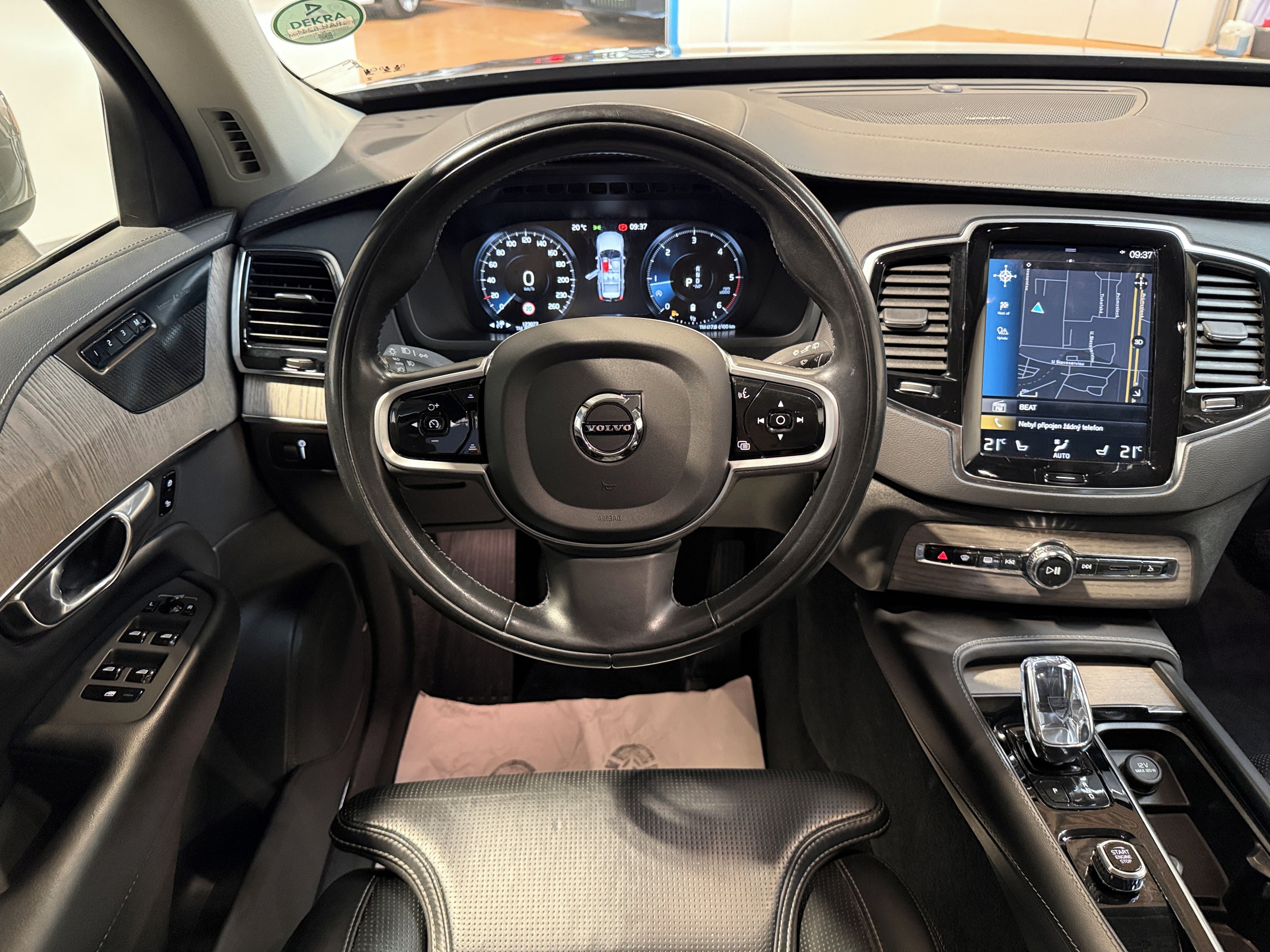 Volvo XC90, B5 AWD diesel Inscription Auto - fotka 6