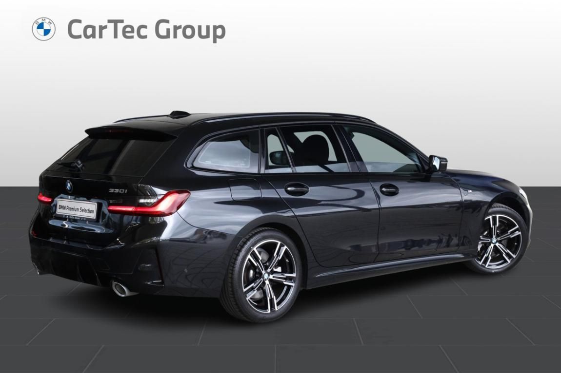 BMW Řada 3, 330i xDrive Touring - fotka 6