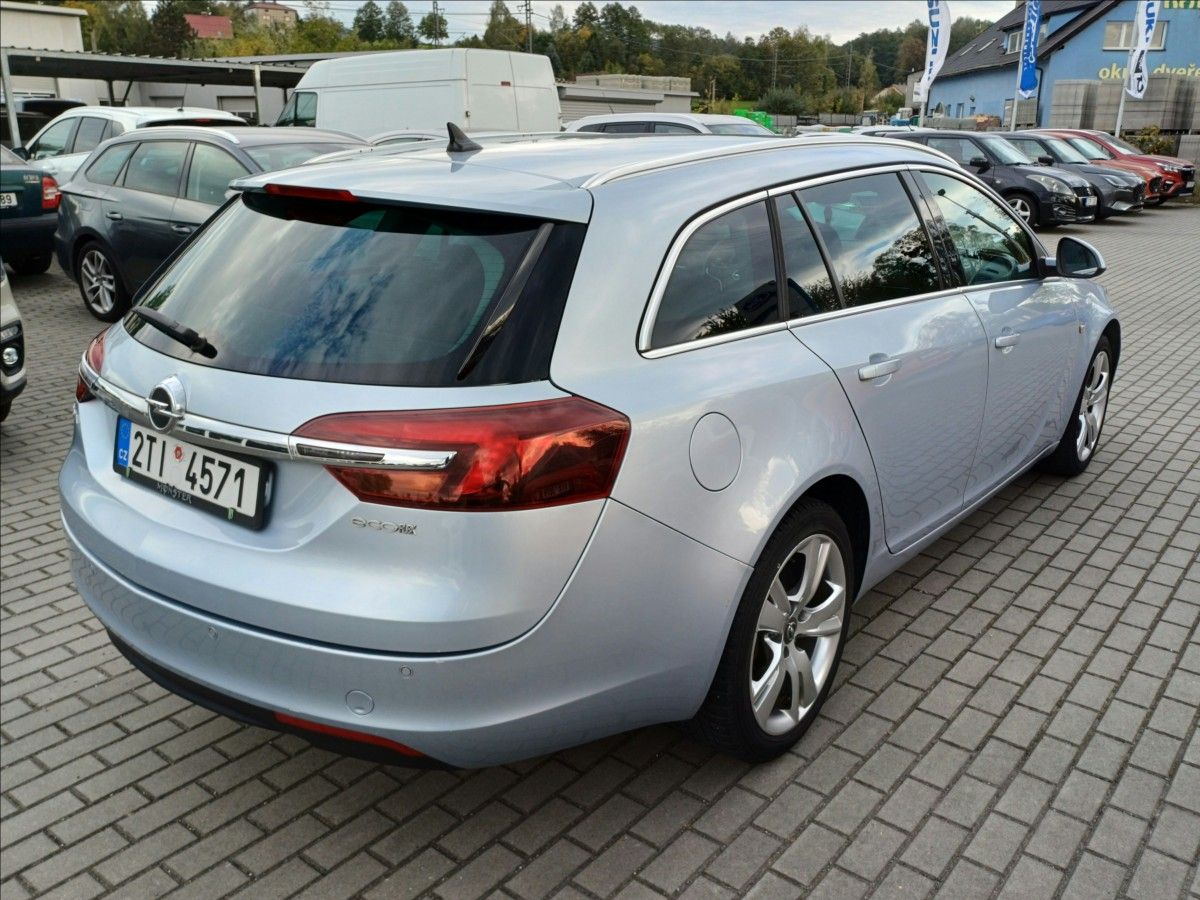 Opel Insignia, 2,0 CDTi, 103 kW - fotka 4