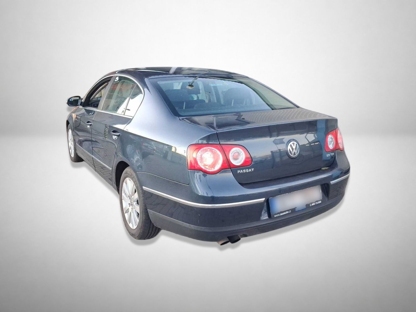 Volkswagen Passat, 2.0 TDI, Automatická klima - fotka 2