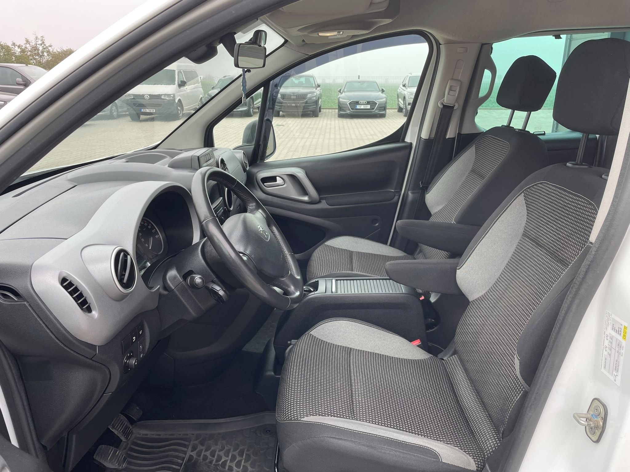 Peugeot Partner, Tepee 1.6Hdi 88kw, kamera - fotka 6