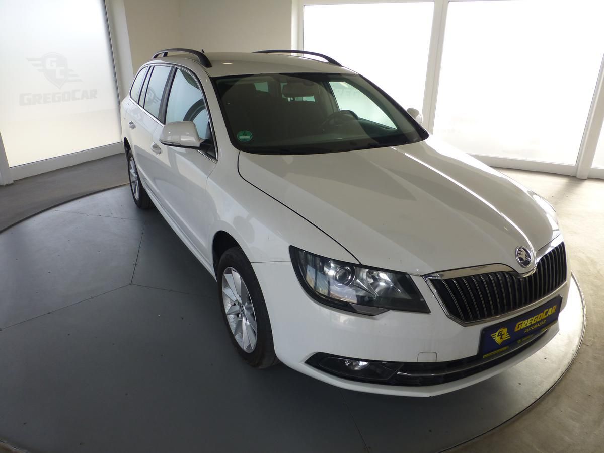 Škoda Superb, 2,0TDI*NAV*PARK S*VYHŘ.S*XENON - fotka 4