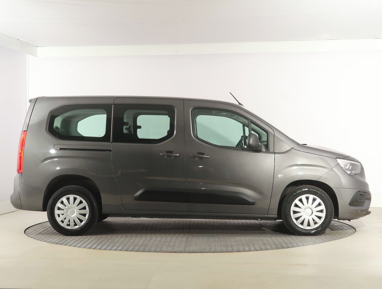 Opel Combo, 1.2 Turbo, Edition, 7Míst - fotka 6