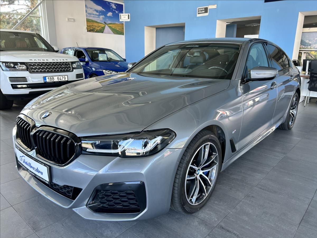 BMW Řada 5, 3,0   530xD,210kW,ČR,M-SPORT,D - fotka 3