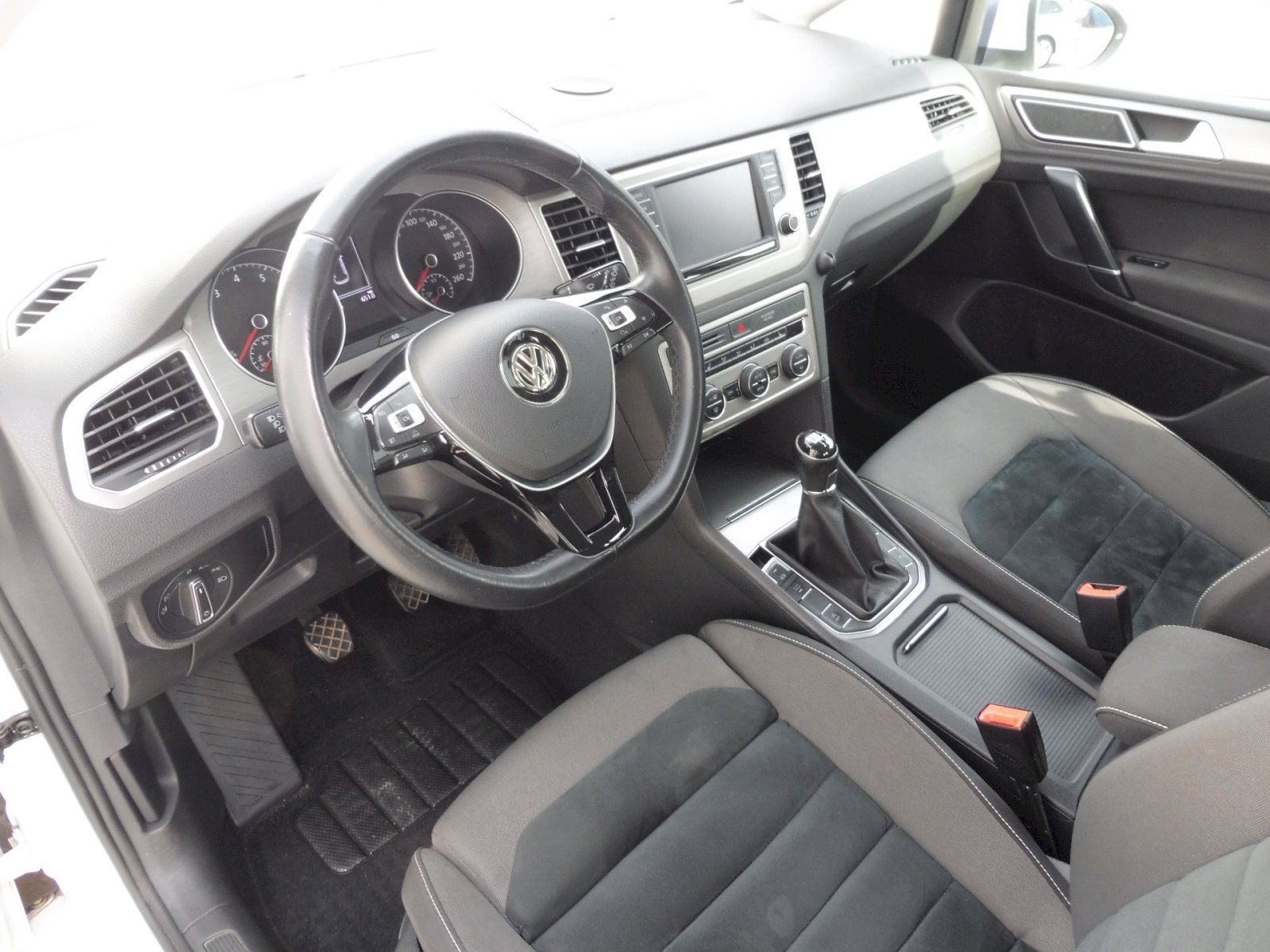 Volkswagen Golf Sportsvan, Comfort Edition 1,4 TSI 92kW - fotka 6