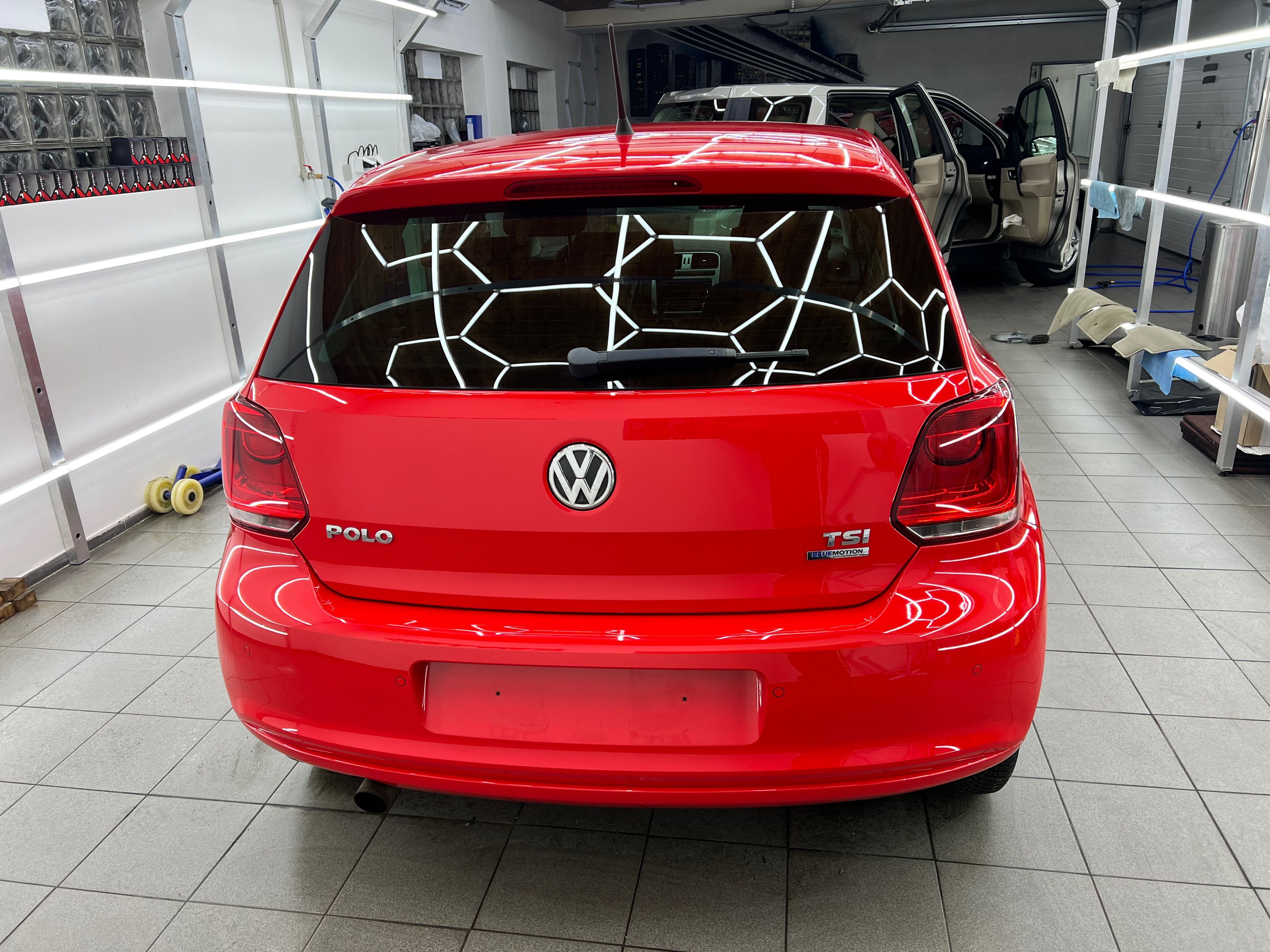 Volkswagen Polo, 1.2 TSI 66kw MATCH po servise - fotka 5