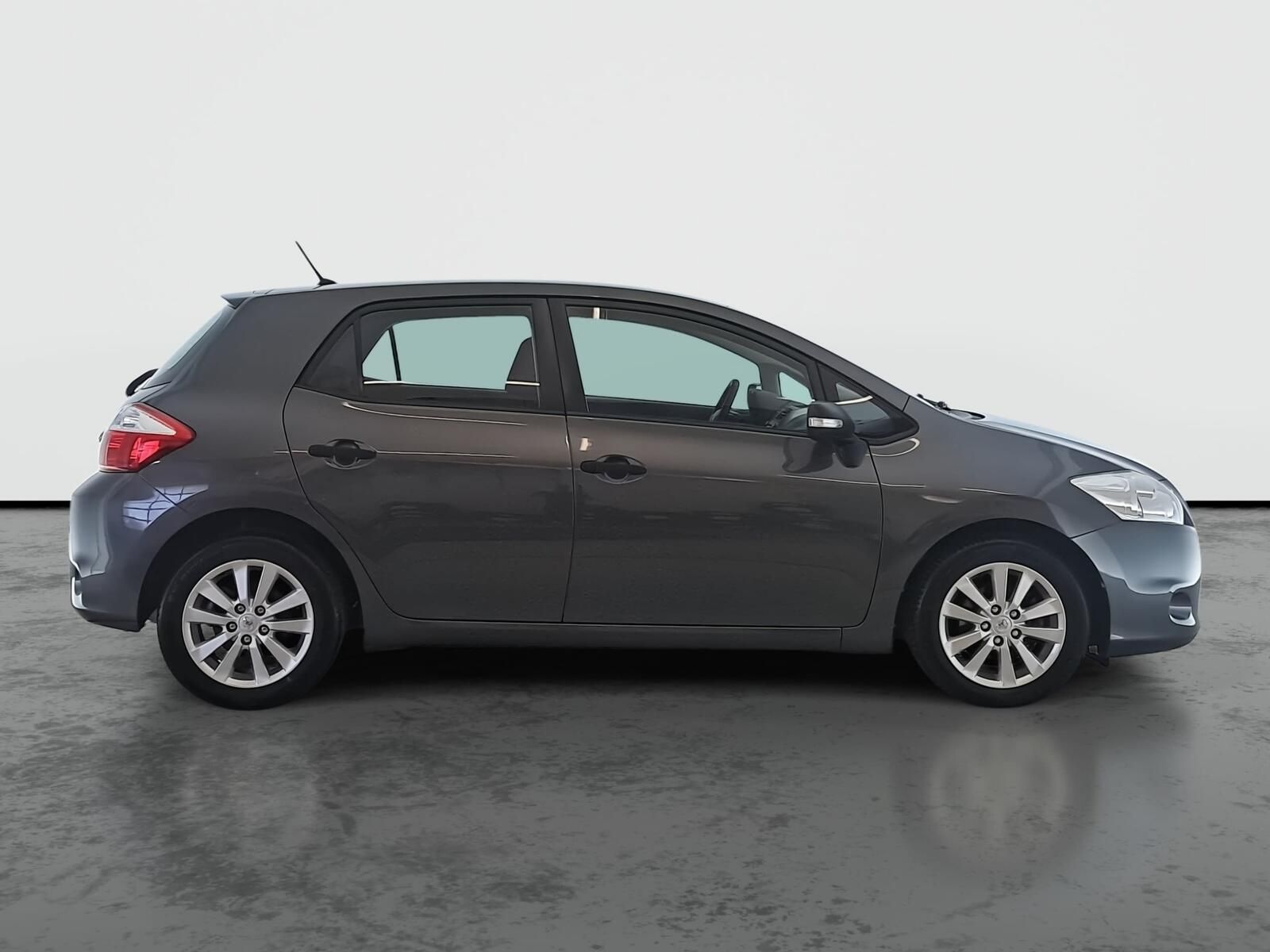 Toyota Auris, 1.3 Dual VVT-i - fotka 6