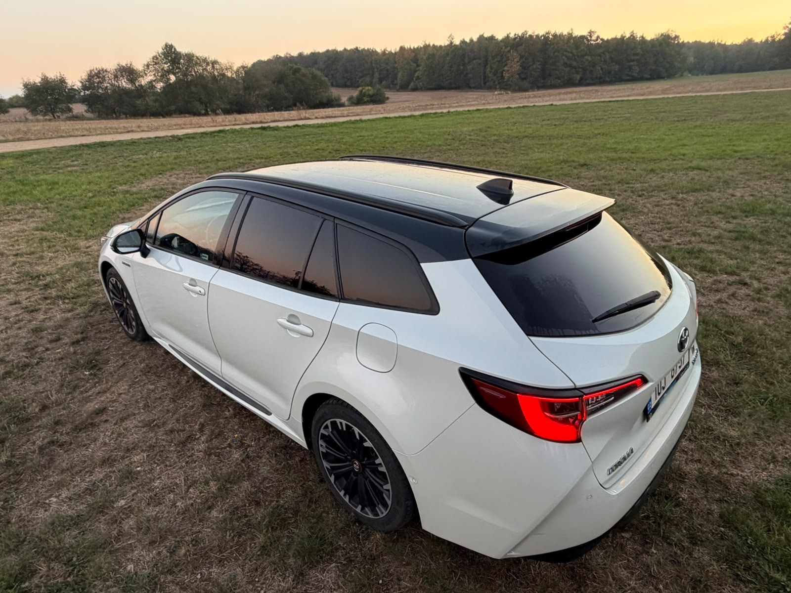 Toyota Corolla, GR 2.0,Hybrid,CZ, serviska - fotka 6