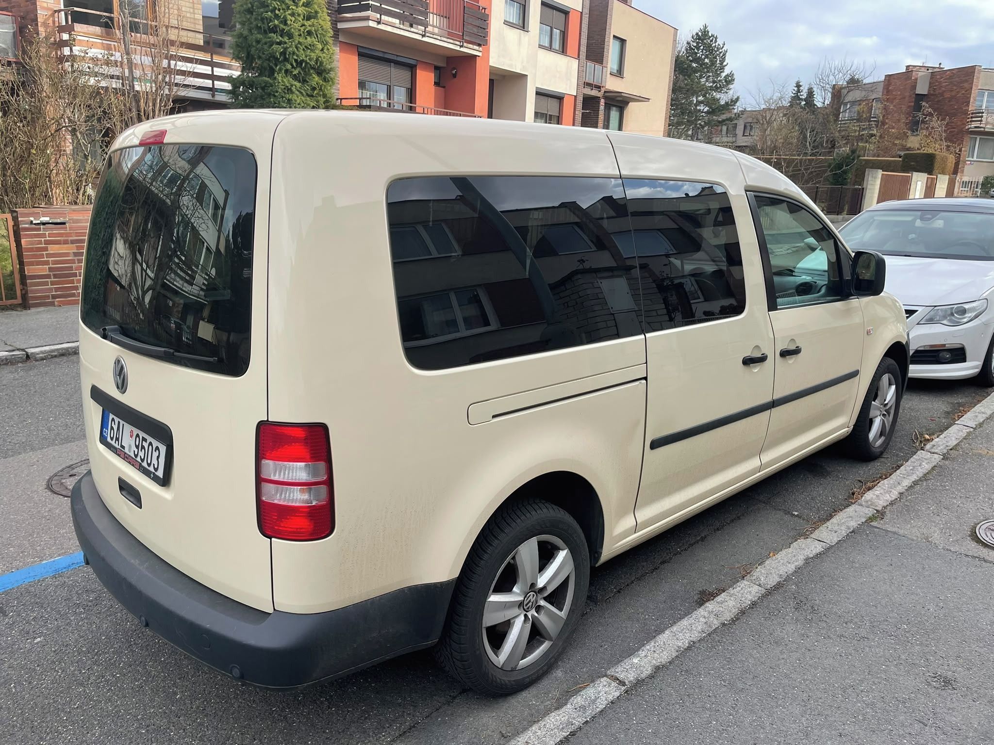 Volkswagen Caddy, 1.6 TDI servisováno - fotka 4