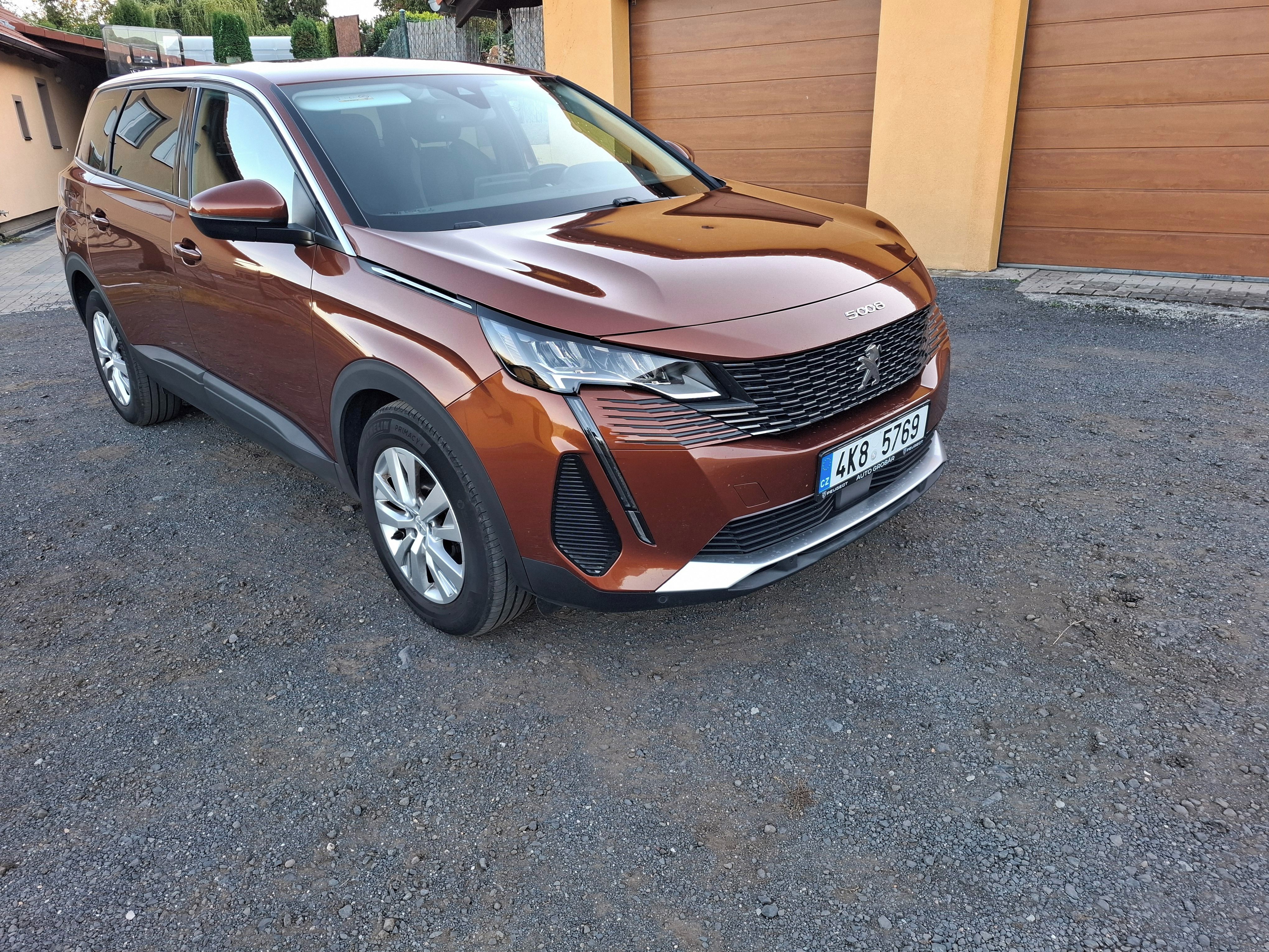 Peugeot 5008, 1.2 PureTech - servisováno - fotka 2