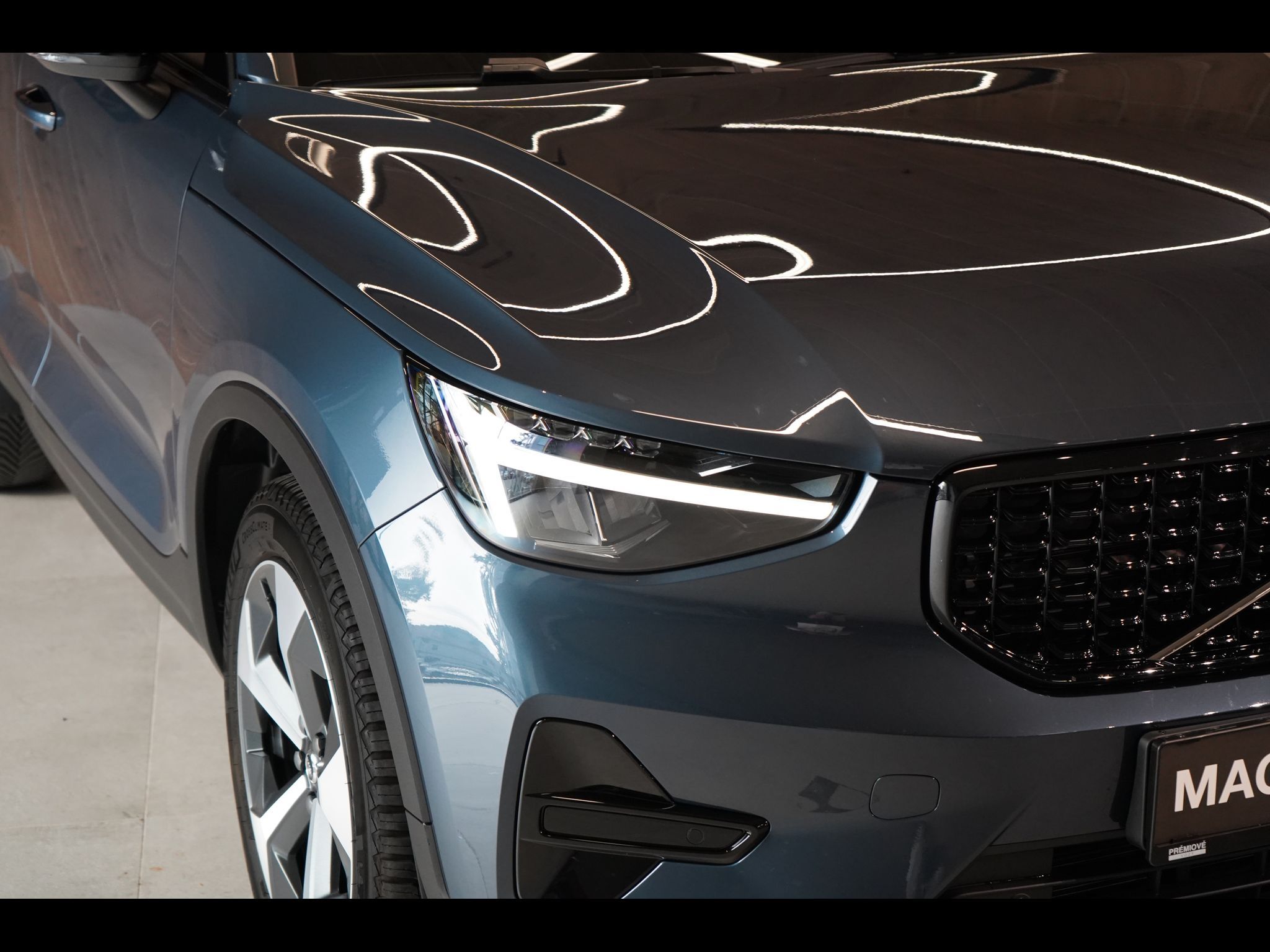 Volvo XC40, B3 Plus Dark, ACC, BLIS - fotka 5