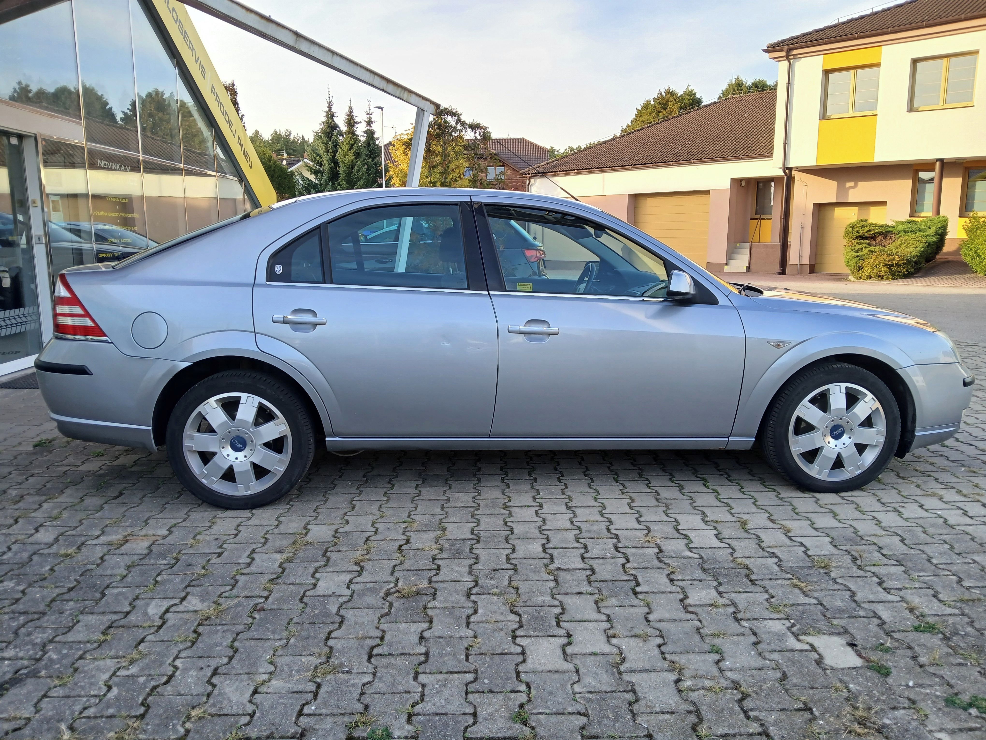 Ford Mondeo, 2.0TDCI Ghia, 96kW, CZ, - fotka 6