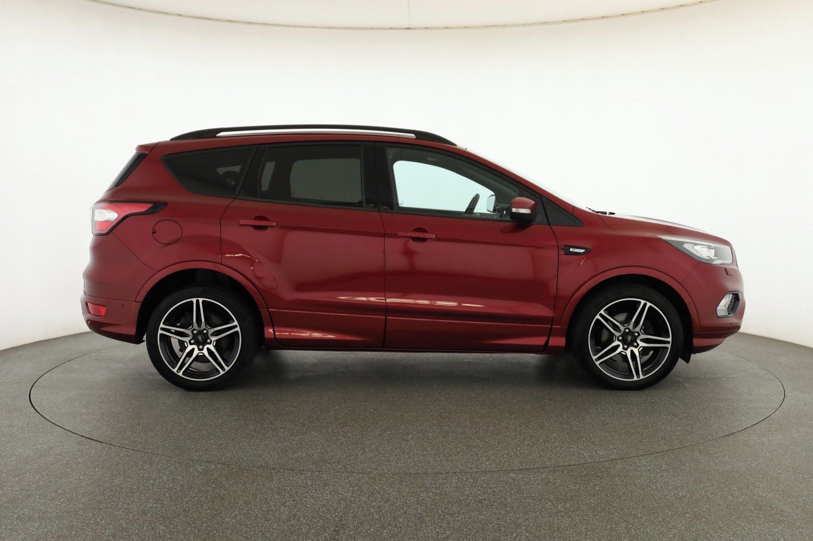 Ford Kuga, 2.0 TDCi, ST-Line, 4X4 - fotka 6