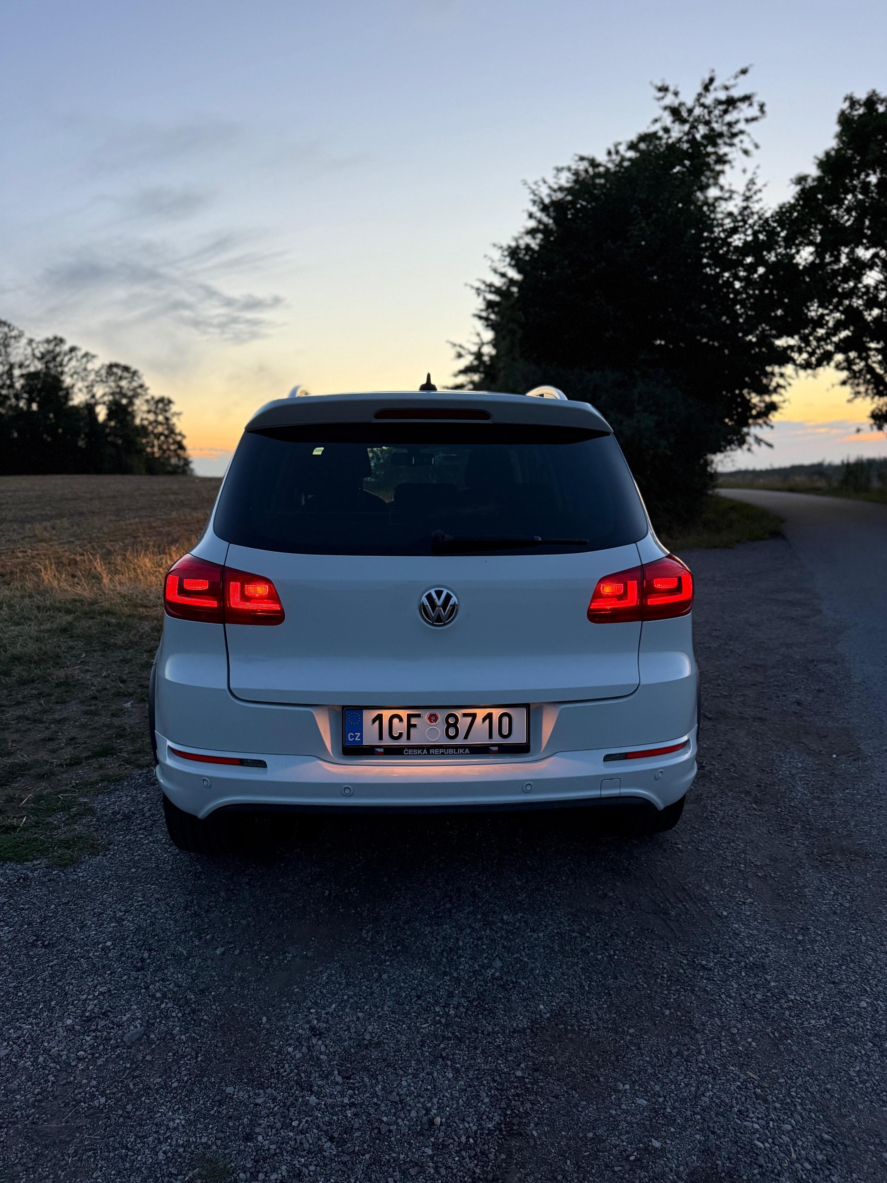 Volkswagen Tiguan, R-Line 1.4 TSI 118 kW 4x4 - fotka 5