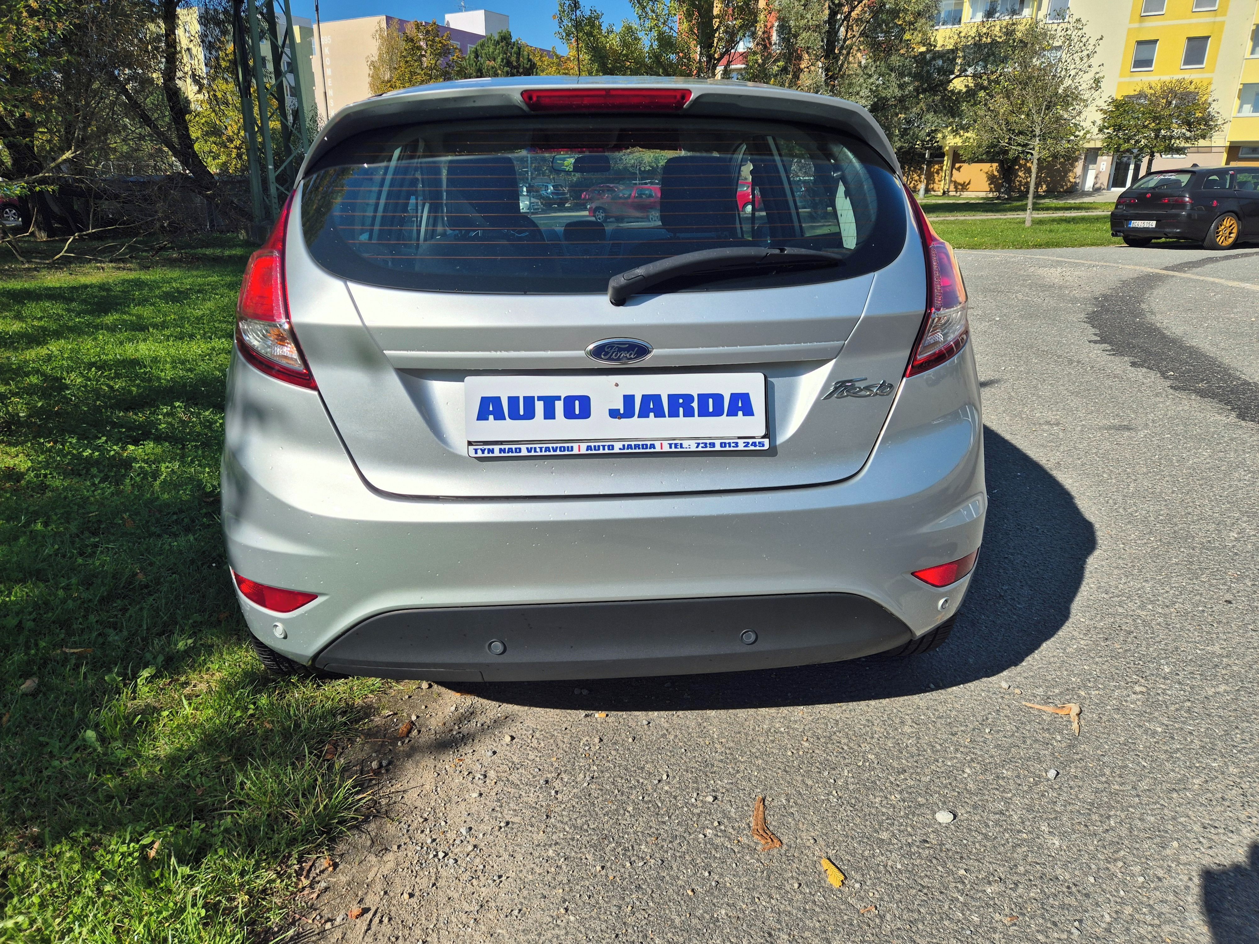 Ford Fiesta, 1.6 Mpi, Automat, Plná výbava - fotka 6