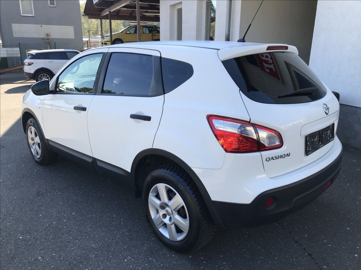 Nissan Qashqai, 1,6 i 86kW MT 4x2 - fotka 5