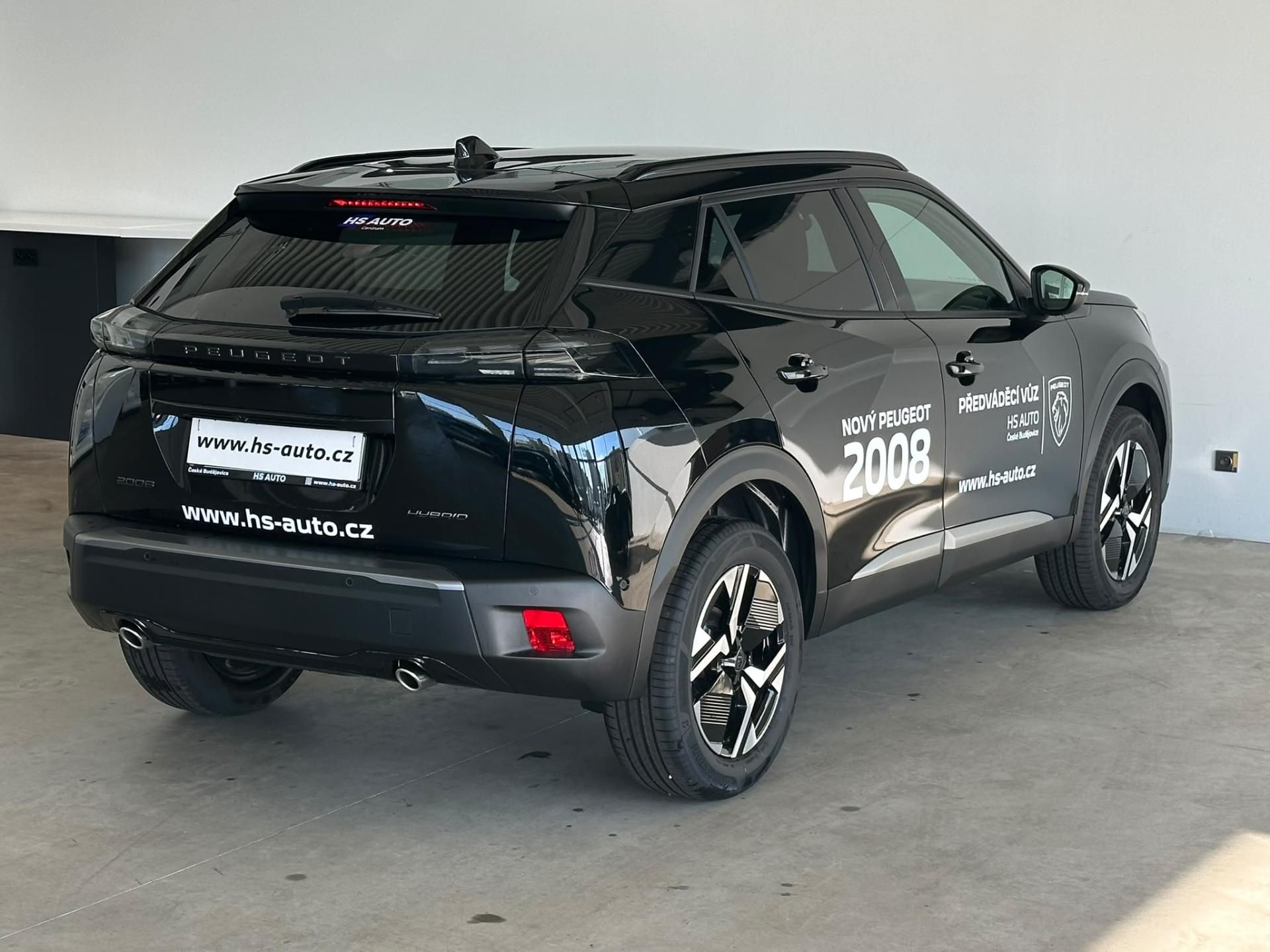 Peugeot 2008, ALLURE Hybrid 145 e-DCS6 - fotka 4
