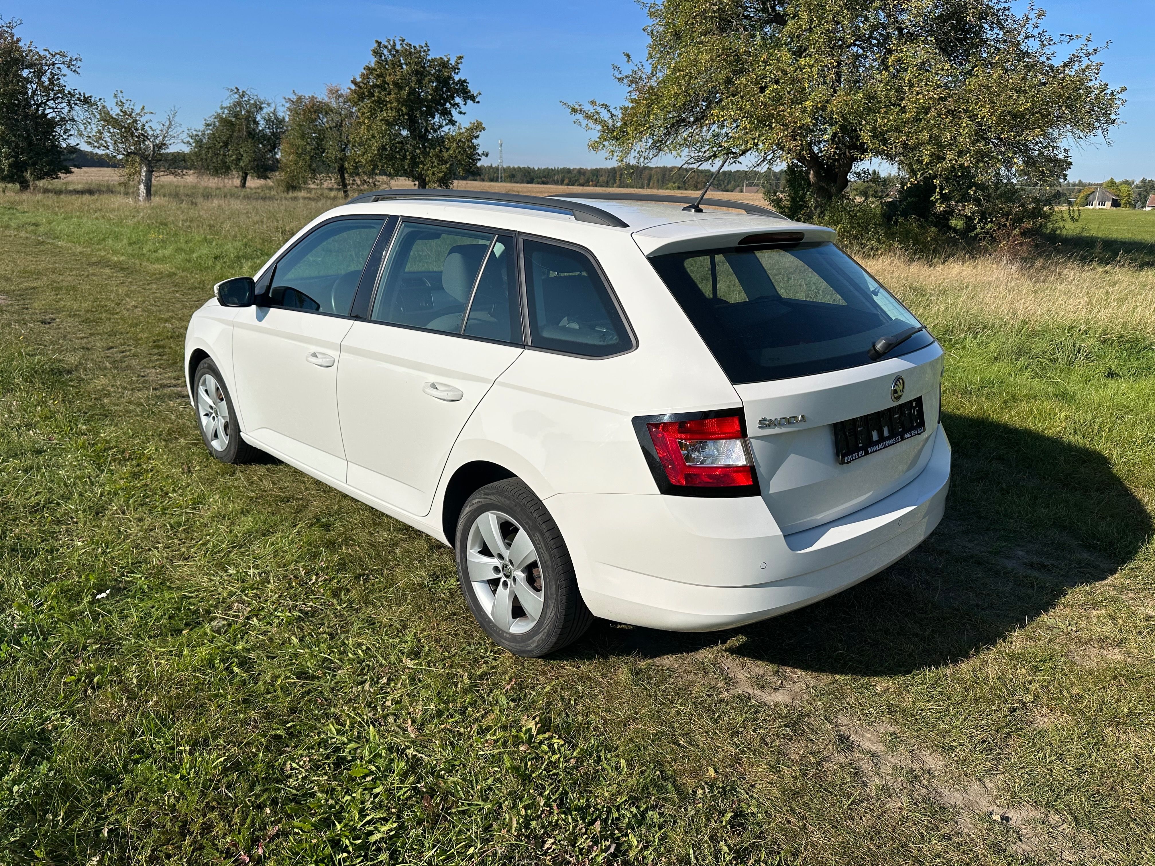 Škoda Fabia, COMBI-1.2TSI-66KW-KLIMATRONIC - fotka 4