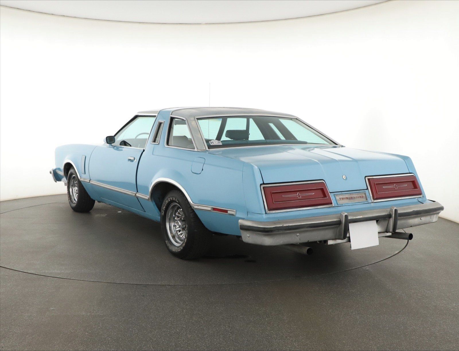 Ford Thunderbird, 6.4, Automat - fotka 4